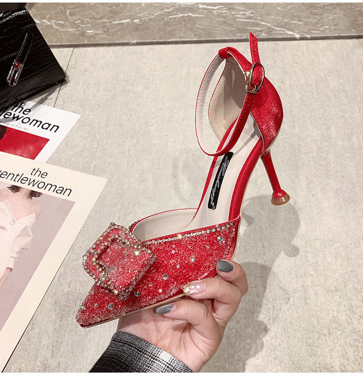 Hollow Shoes With Pointed Ends and Full Damond Bows