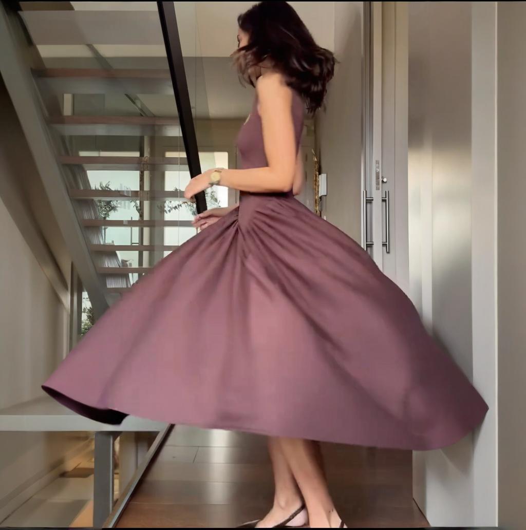 Women's Square Collar Sexy Sleeveless Pleated Temperament Slim Dress