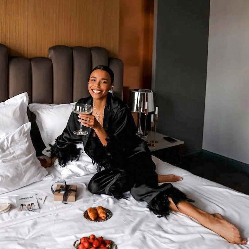 Ladies Autumn Black Satin Stitching Feather Pajamas
