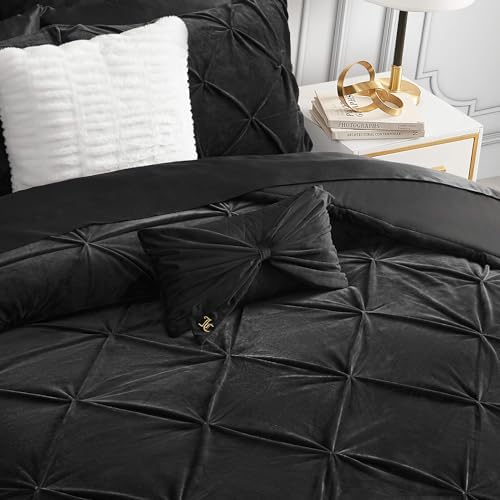 Juicy Couture Rectangle 1-Piece Living Room and Bedroom Décor, Decorative Accent, Premium Reversible Throw Pillow