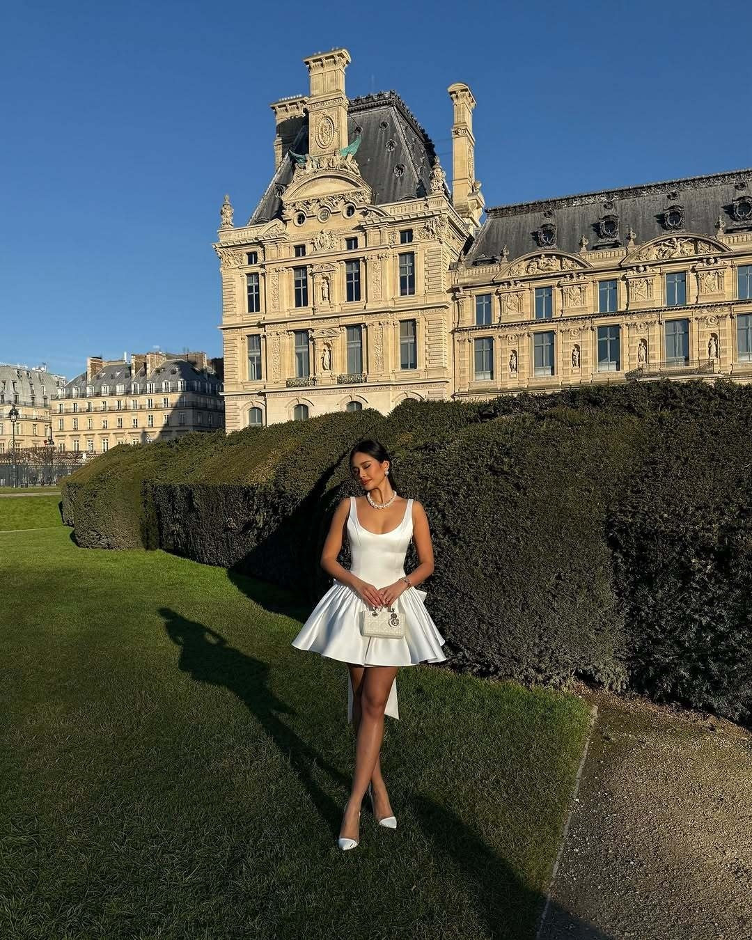 White Backless Bow Sleeveless Mini Dress