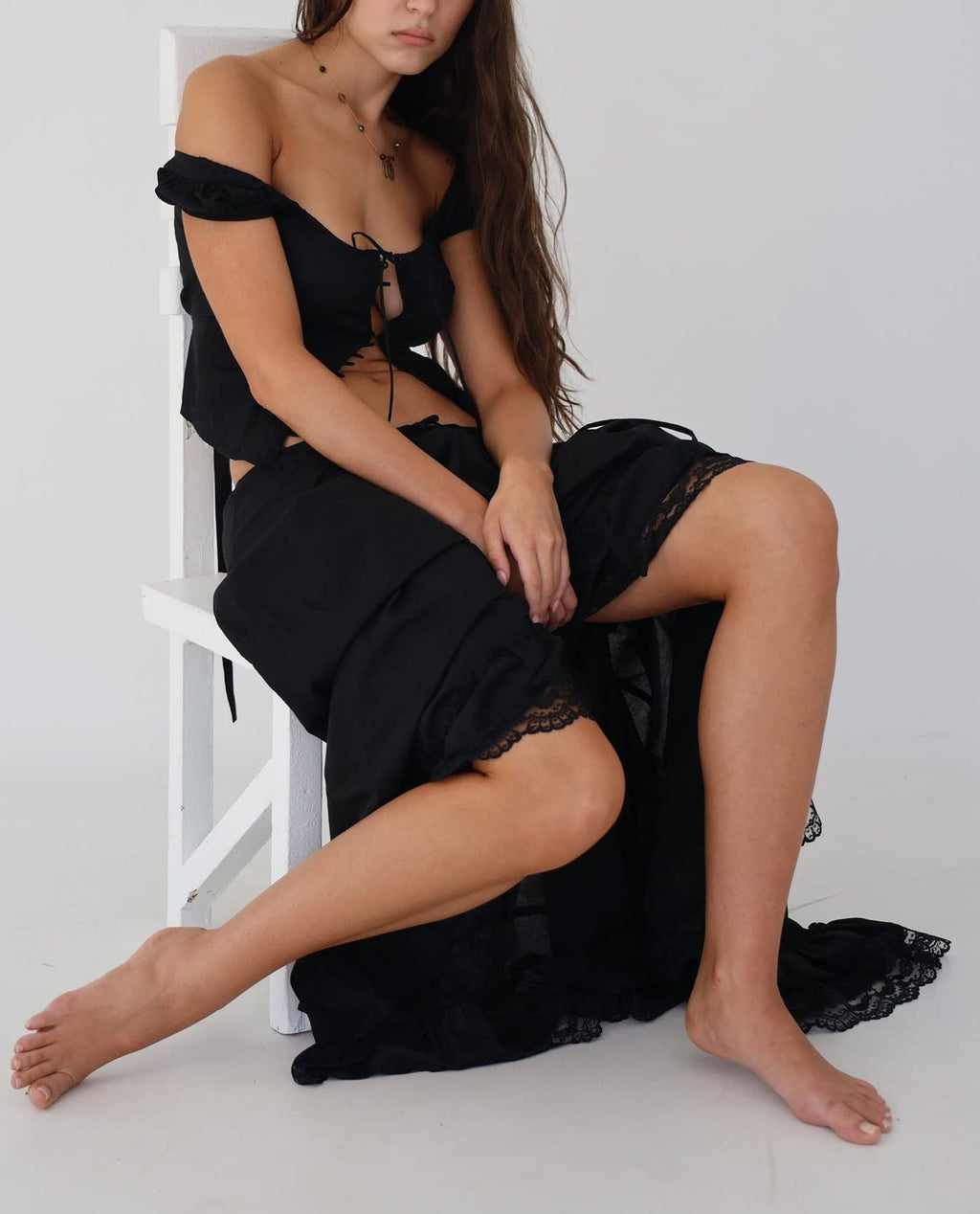 Women Elegant Lace V Neck Camis Sleeveless Spaghetti Strap Slim Camisoles Vintage Backless Tank Top