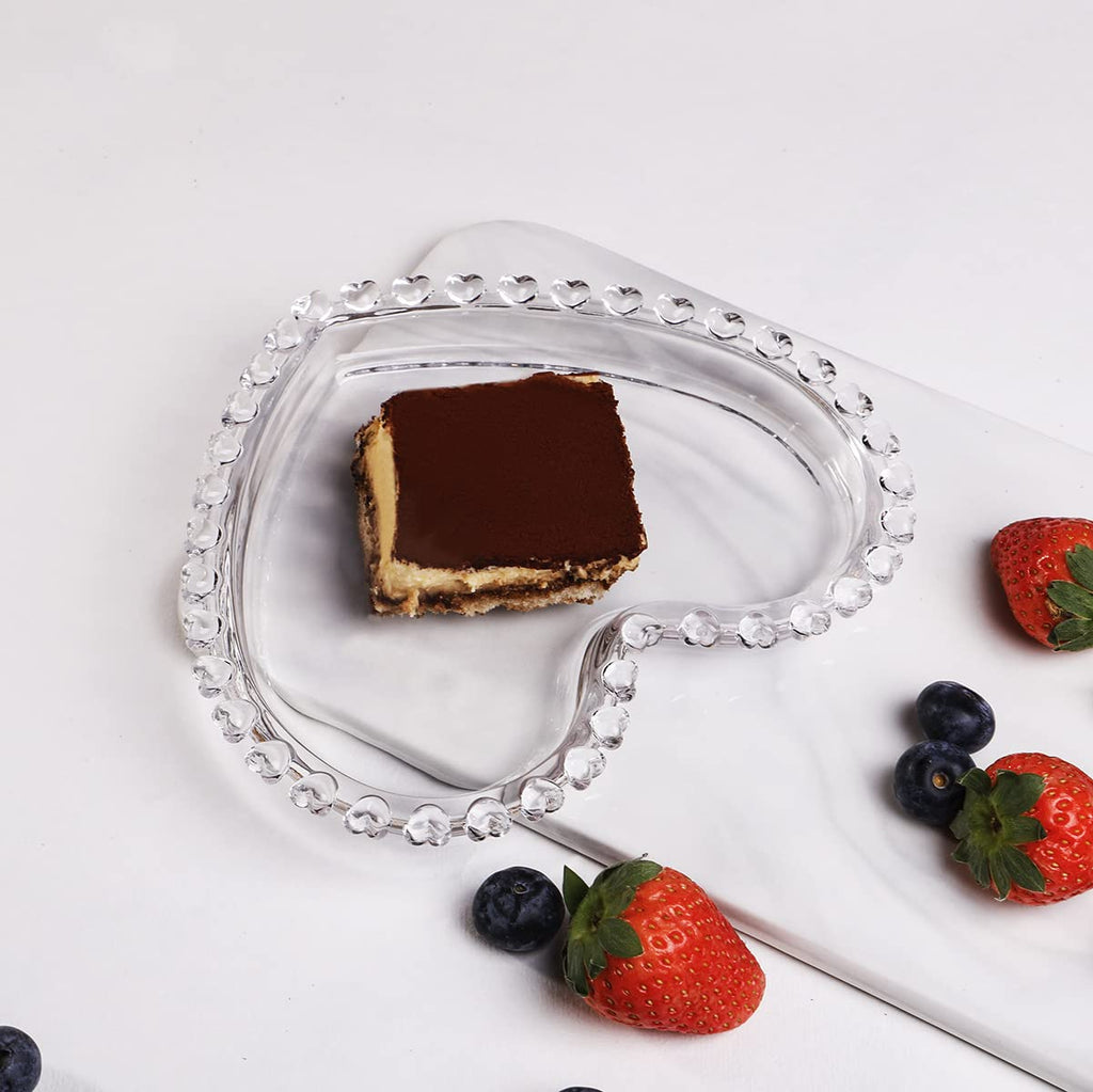 Clear Glass Dessert Plates with Heart Trim, Heart Shaped Glass Snack Tray Fruit Plate, 7-Inch 2pcs