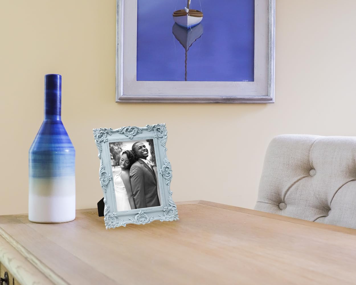 Resin Picture Frame â€?Handcrafted Floral Design with Easel for Tabletop and Wall Display