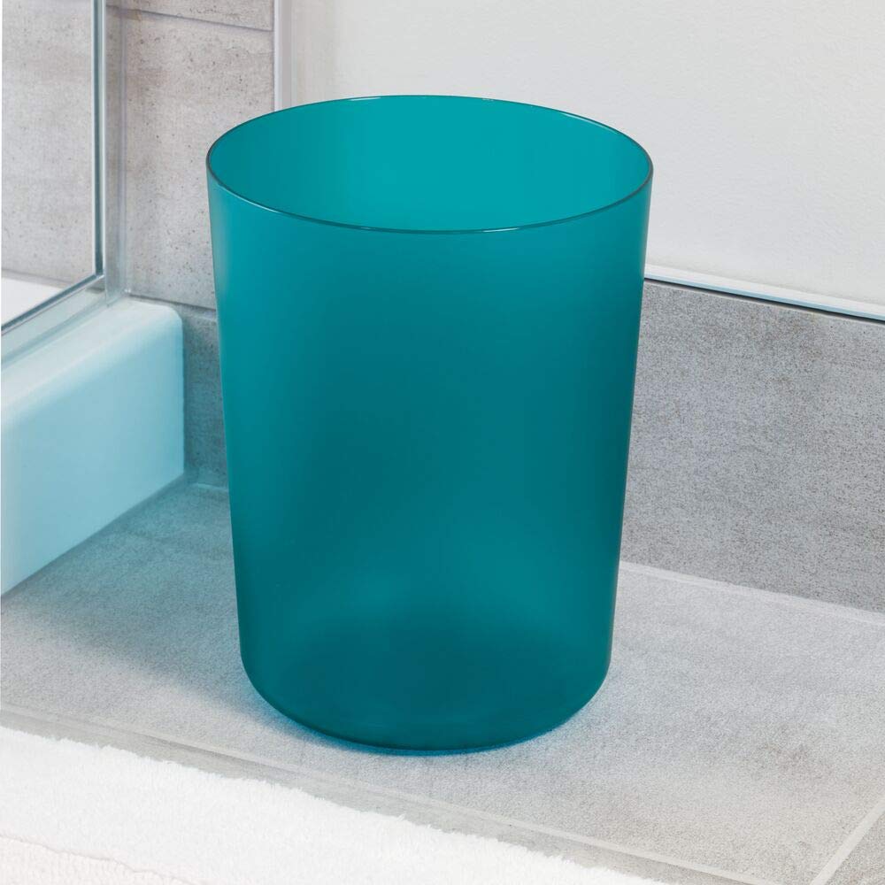 Round Plastic Trash Can 7.64" x 10"