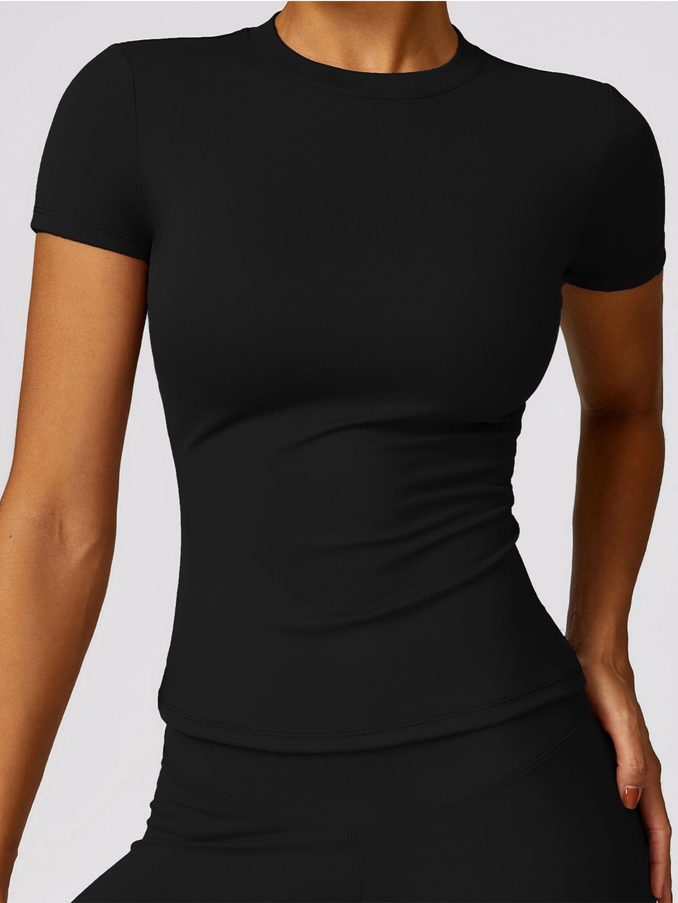 Ladies Body-hugging Short Style With A Round Neckline Top