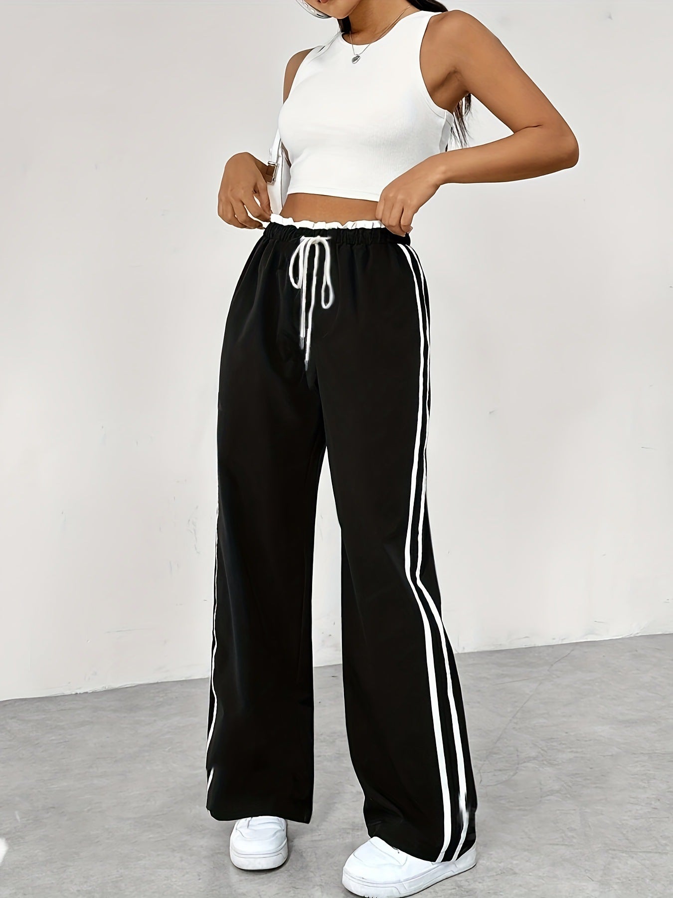 Women's Black Sports Straight Pants Leisure Commute