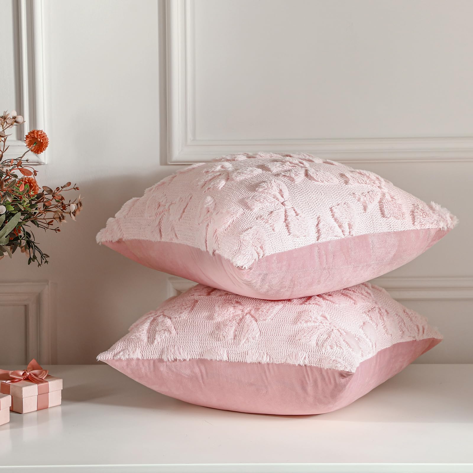 Coquette Bow Pillow Covers - Set of 2 Room Decor Cute Faux Fur Soft Pillow Covers Fluffy Plush Aesthetic Pillow Covers for Bed Sofa Couch Covers 18x18