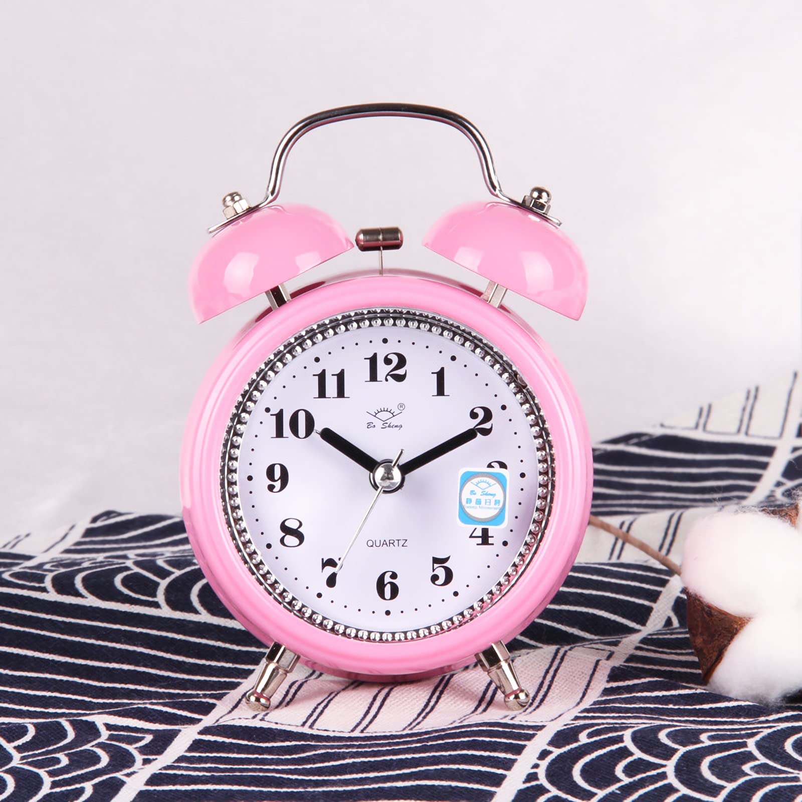 Cute Heart Shapes Twin Bell Loud Alarm Clock Silent Analog Quartz Nightlight Tableclock Battery Operated for Kids, Seniors, Heavy Sleepers, Decorations for Bedroom, Living Room 3 Inches