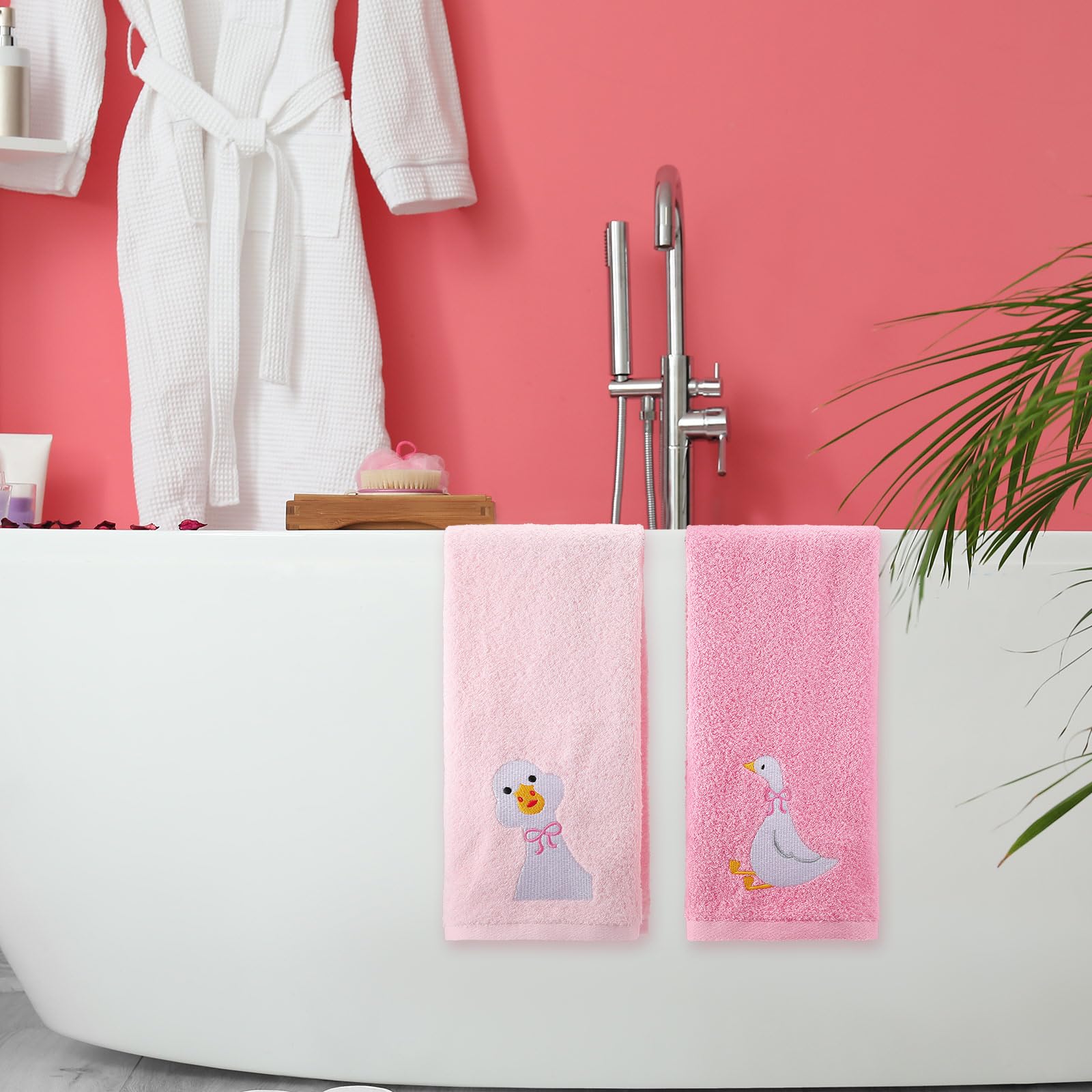 Hand Towels Embroidered Decorative Towel 100% Cotton Soft Absorbent Kitchen Facecloth Preppy Bathroom Decor 13.7 x 29.5''
