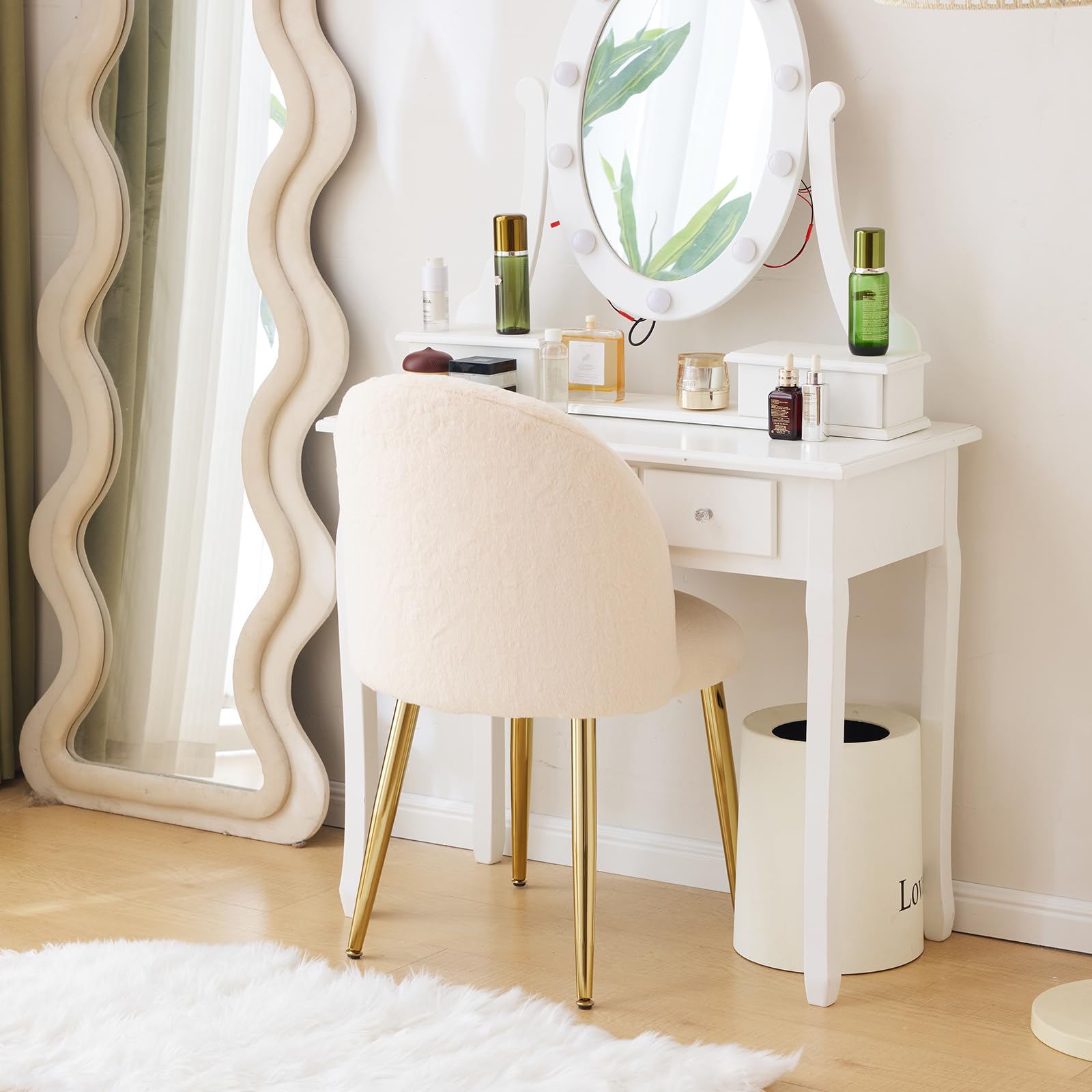 Cute, non-wheeled desk chair with backrest, fluffy cushion, cozy makeup chair with adjustable golden legs