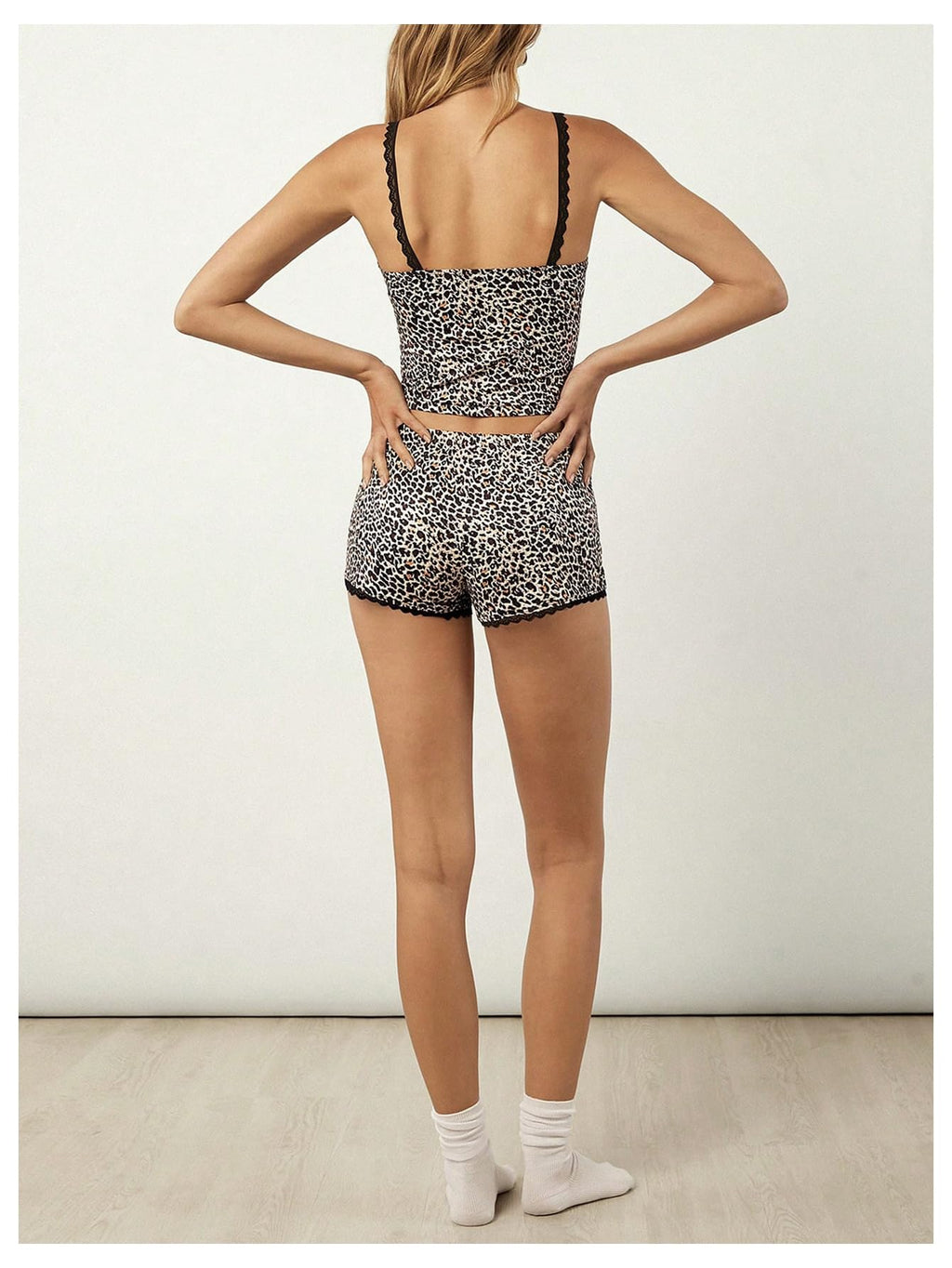 Women's 2 Piece Pajama Set Y2K Leopard Print Lace Trim Cami Crop Top and Shorts Sleepwear Set Cheetah Pjs Loungewear