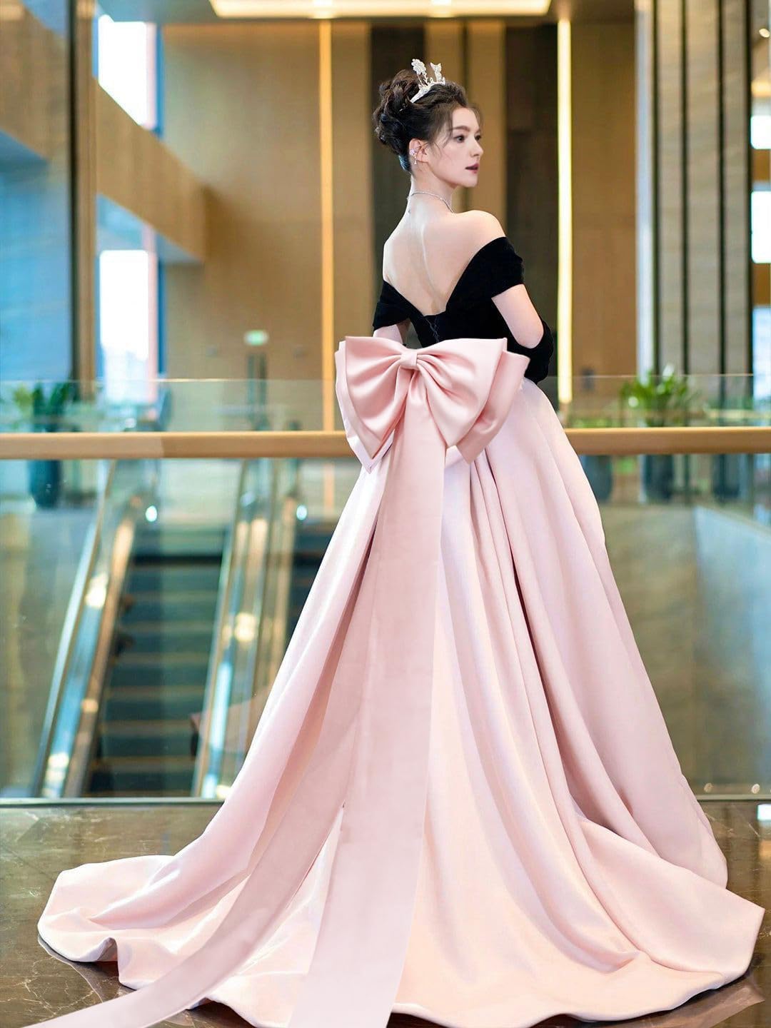 Detachable Big Bow Long Train Satin Bowknot Sweep Train Waist Sash Belt Bowknot for Wedding Formal Dress