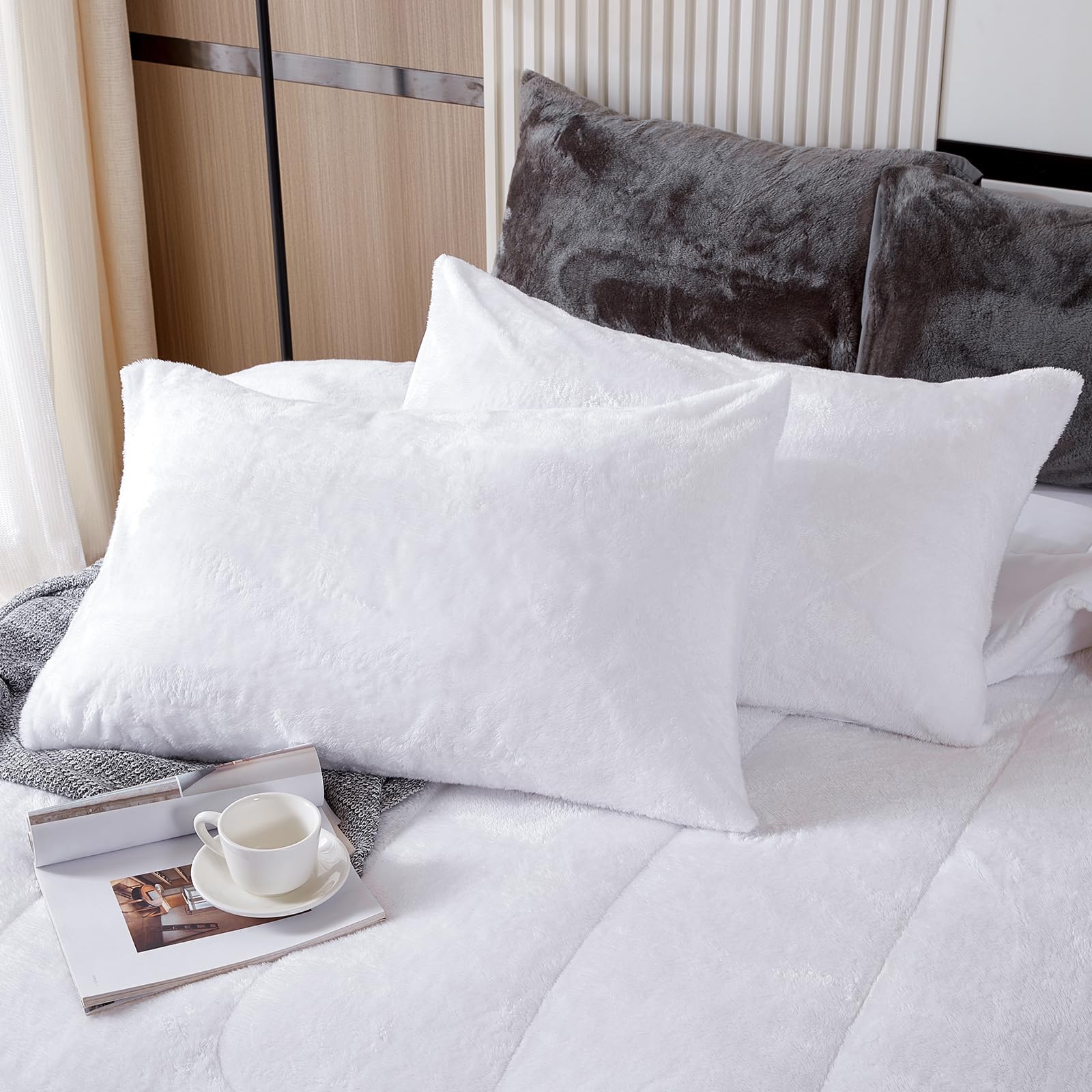 Faux Fur Pillow Cases Set of 2, Luxury Ultra Soft Fuzzy Pillowcases, Fluffy Plush Velvet Pillow Covers with Zipper, Cozy Warmth and No Shedding