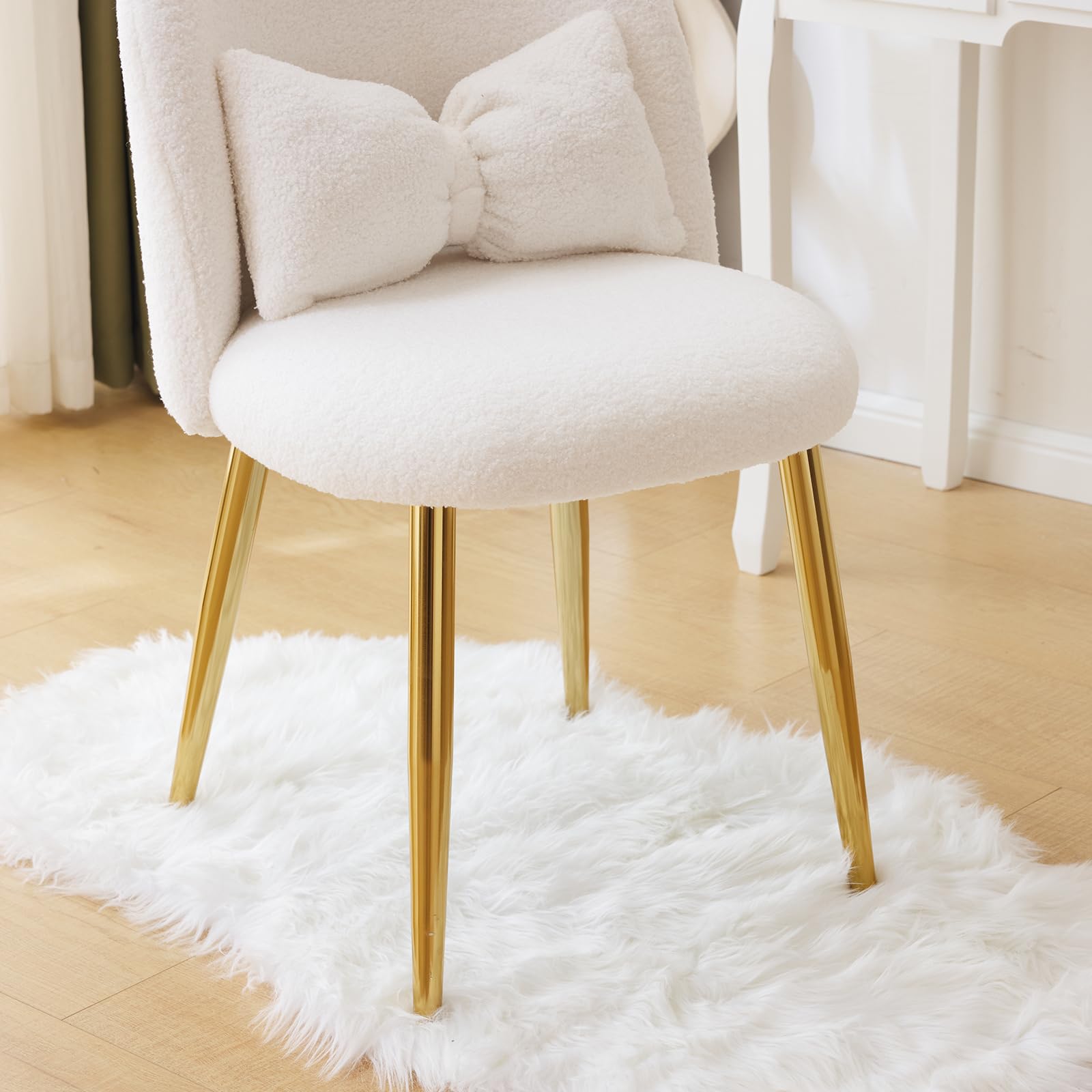 Cute, non-wheeled desk chair with backrest, fluffy cushion, cozy makeup chair with adjustable golden legs