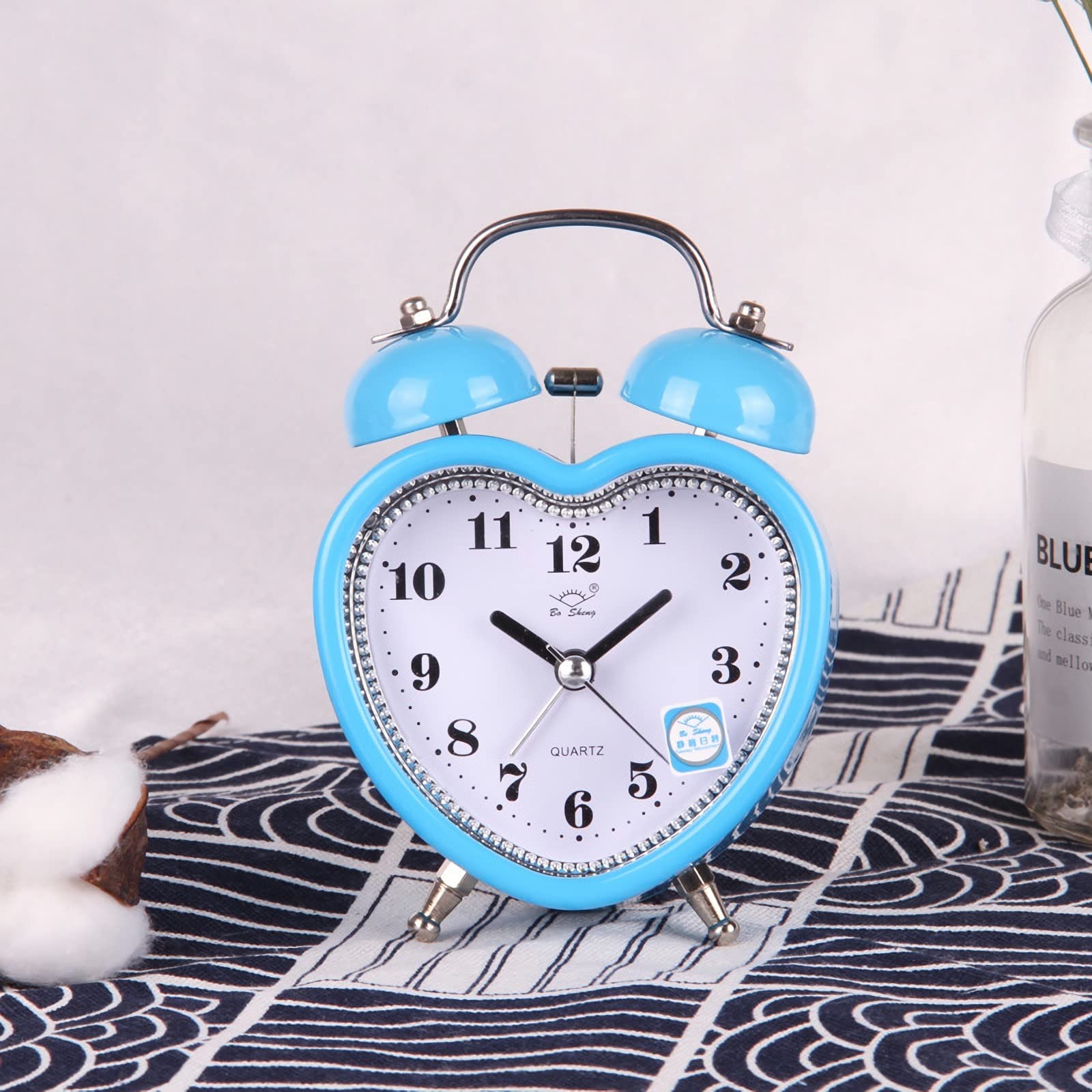 Cute Heart Shapes Twin Bell Loud Alarm Clock Silent Analog Quartz Nightlight Tableclock Battery Operated for Kids, Seniors, Heavy Sleepers, Decorations for Bedroom, Living Room 3 Inches