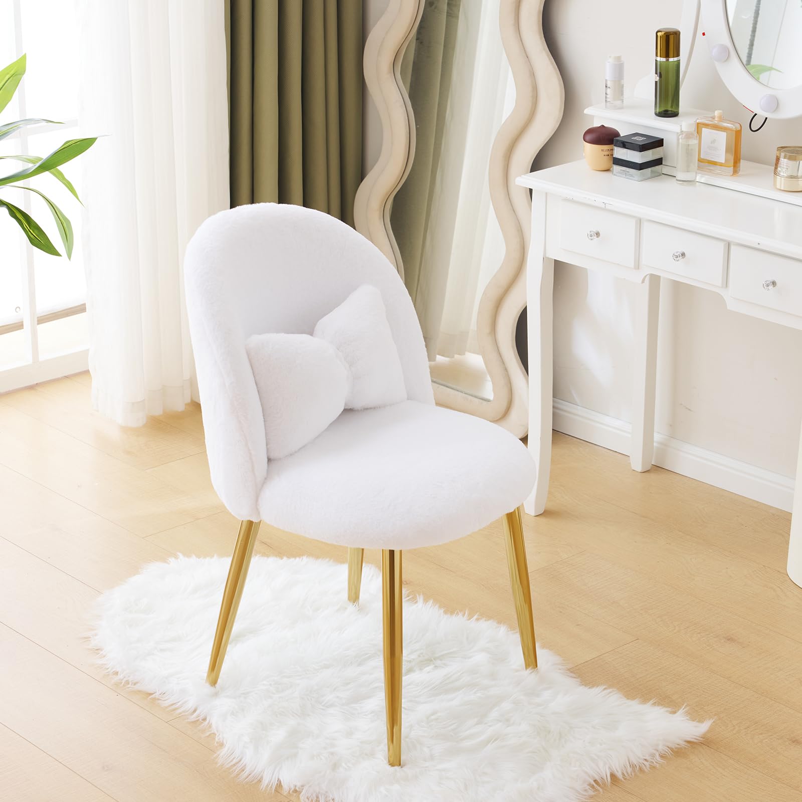 Cute, non-wheeled desk chair with backrest, fluffy cushion, cozy makeup chair with adjustable golden legs