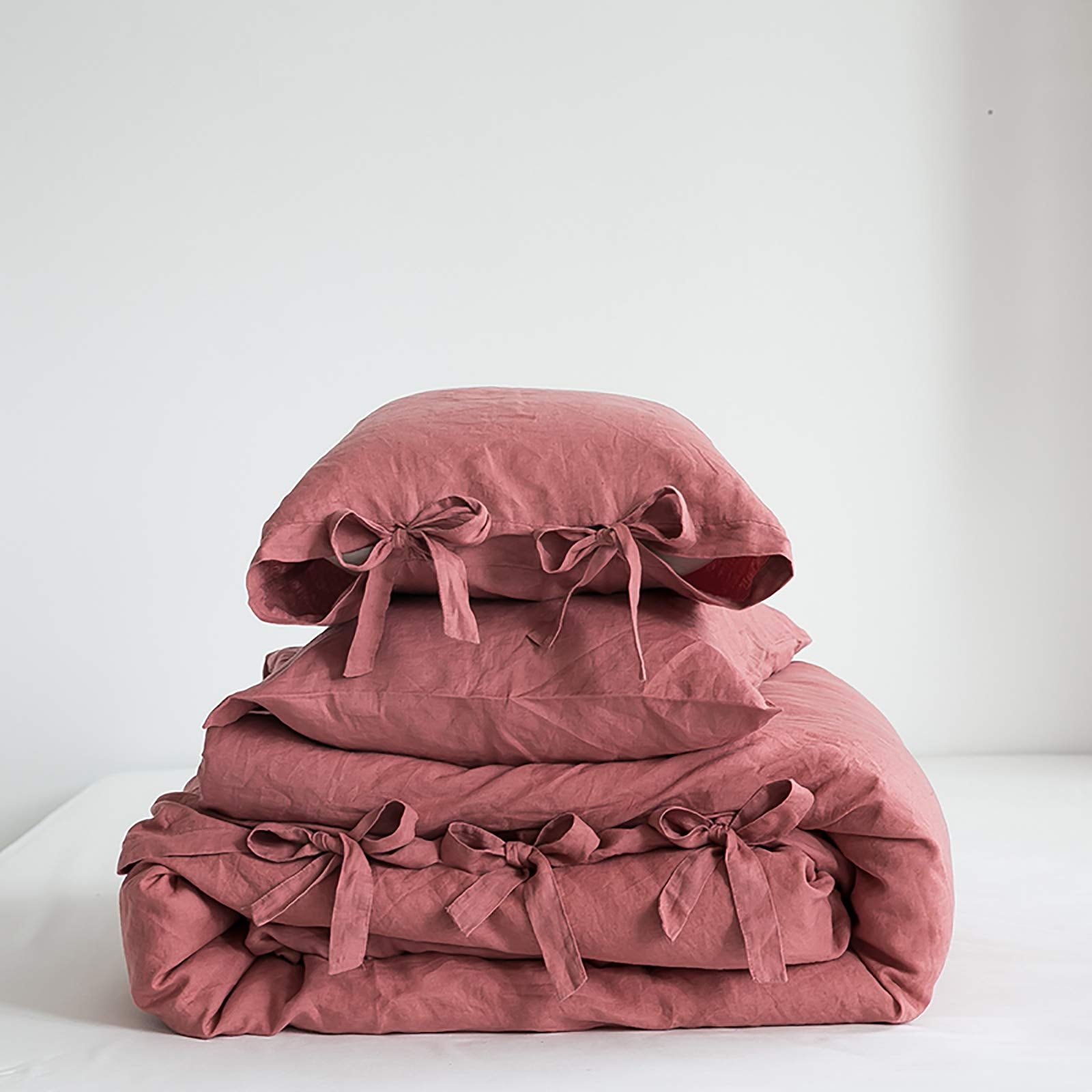 The 100% Linen Duvet Cover Set, 3 Pieces Belgian Flax Breathable Bedding,(1 Comforter Cover+2 Pillowshams) with Tie Closure Style