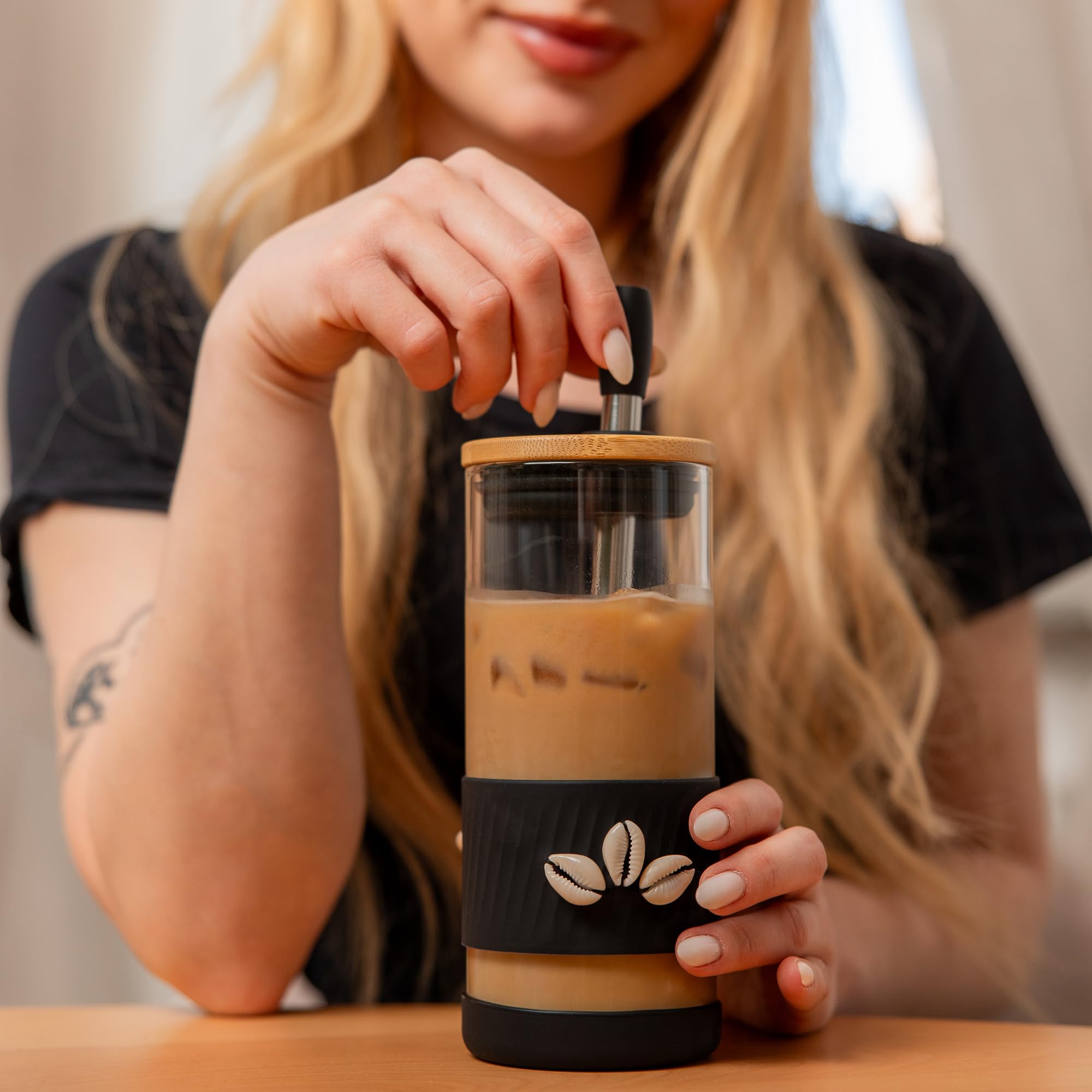 Pandaloo® Glass Cups With Lids and Straws -20 Fl Oz- Perfect Size Iced Coffee Cup - Smoothie Cup With Bamboo Lid and On the go Lid - Glass Tumbler With Straw