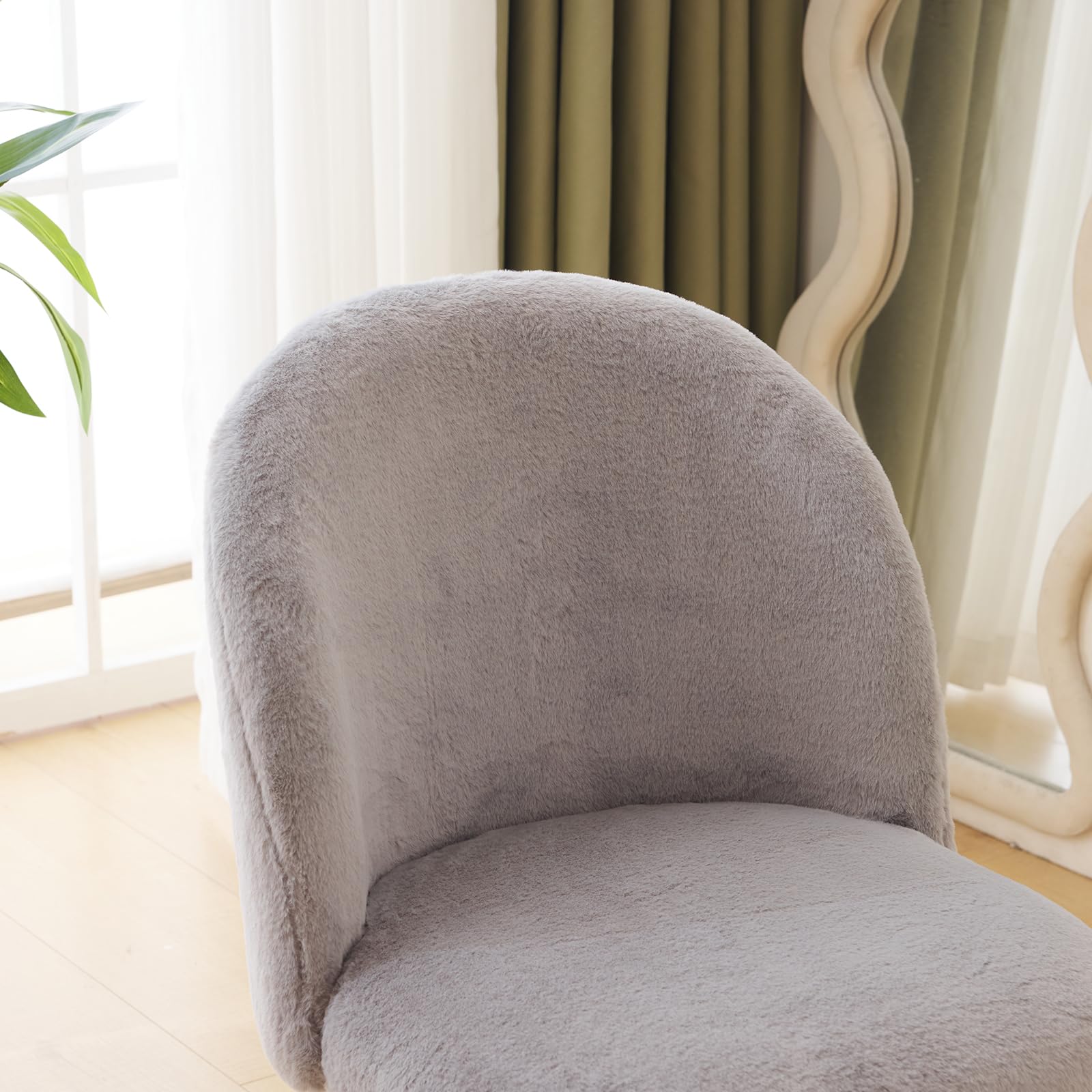 Cute, non-wheeled desk chair with backrest, fluffy cushion, cozy makeup chair with adjustable golden legs