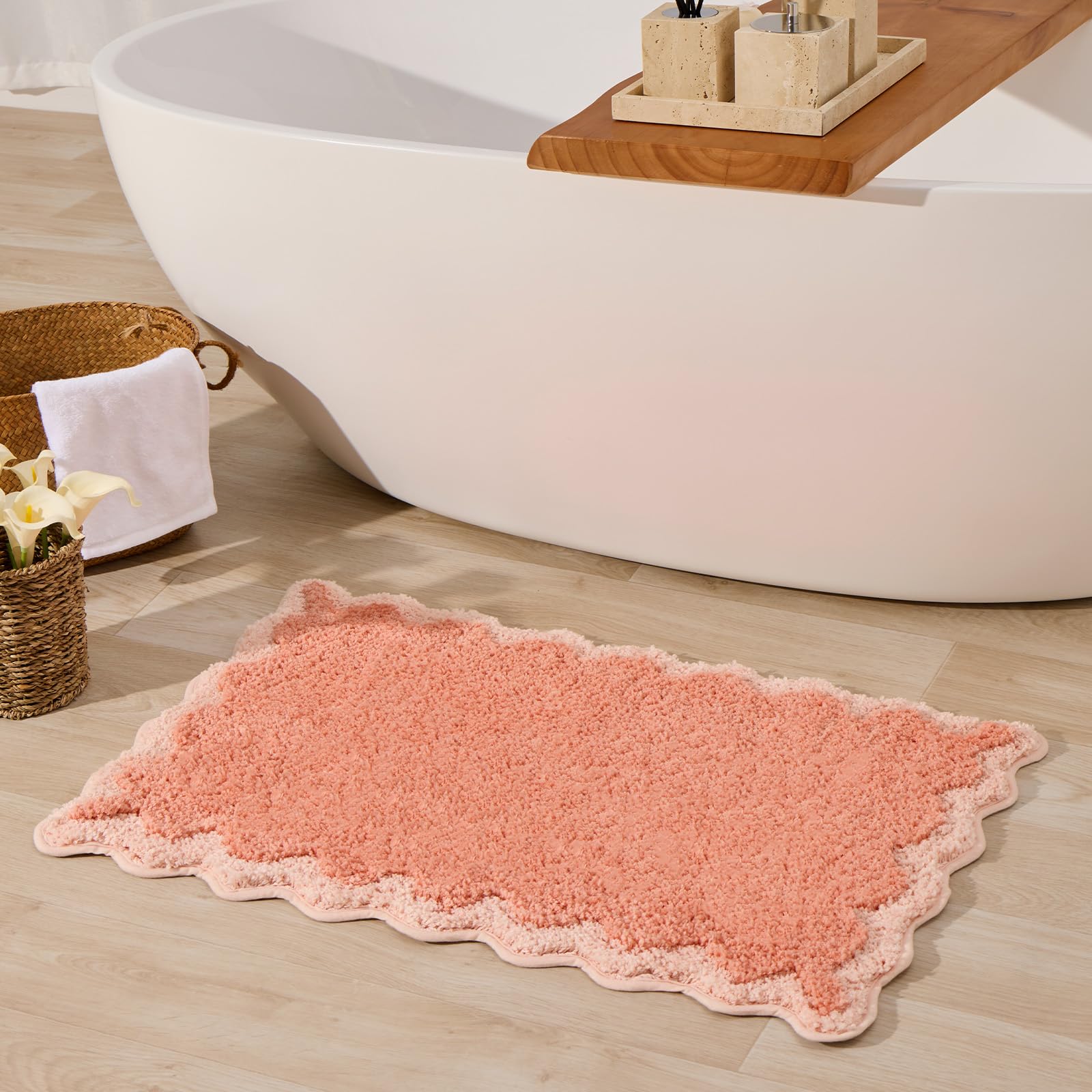 Cute Scalloped Bath Mat, Fun Plush Microfiber Scallop Bathroom Rugs Non Slip Washable Quick Dry Absorbent