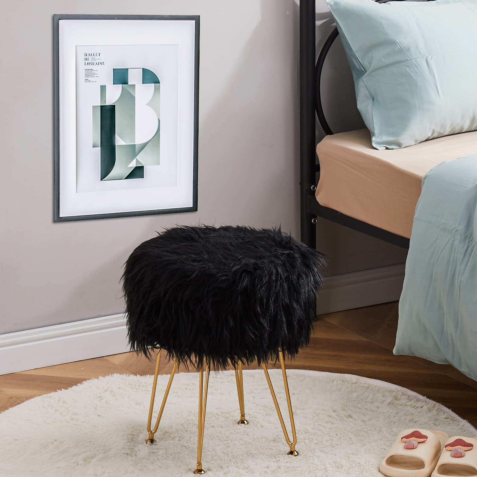 Faux Fur Storage Ottoman Round Furry Vanity Stool Marble Grain Tray Coffee Table Compact Footrest Stool with 4 Metal Legs Soft Makeup Seat Foot Stools for Living Room Bedroom Entryway