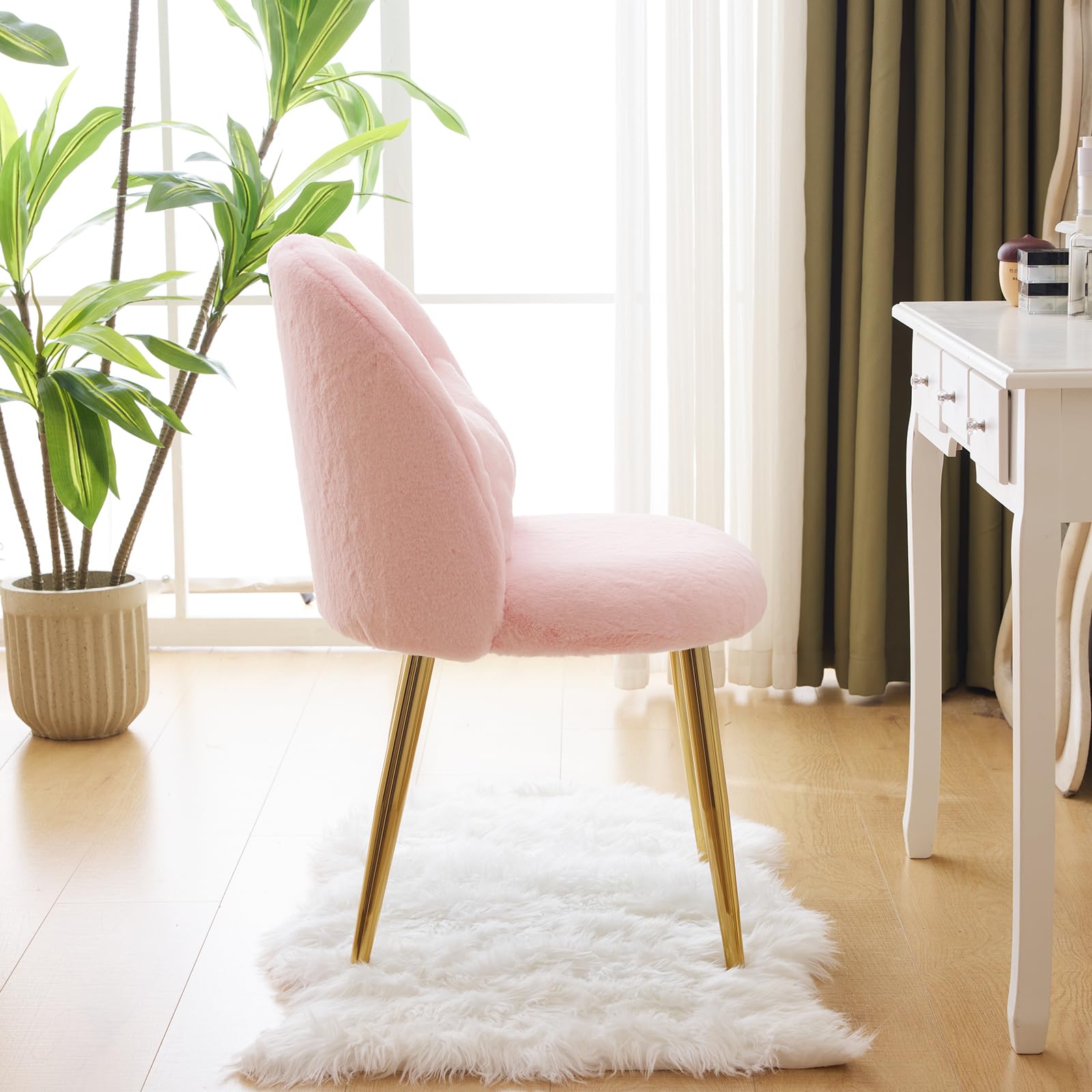 Cute, non-wheeled desk chair with backrest, fluffy cushion, cozy makeup chair with adjustable golden legs