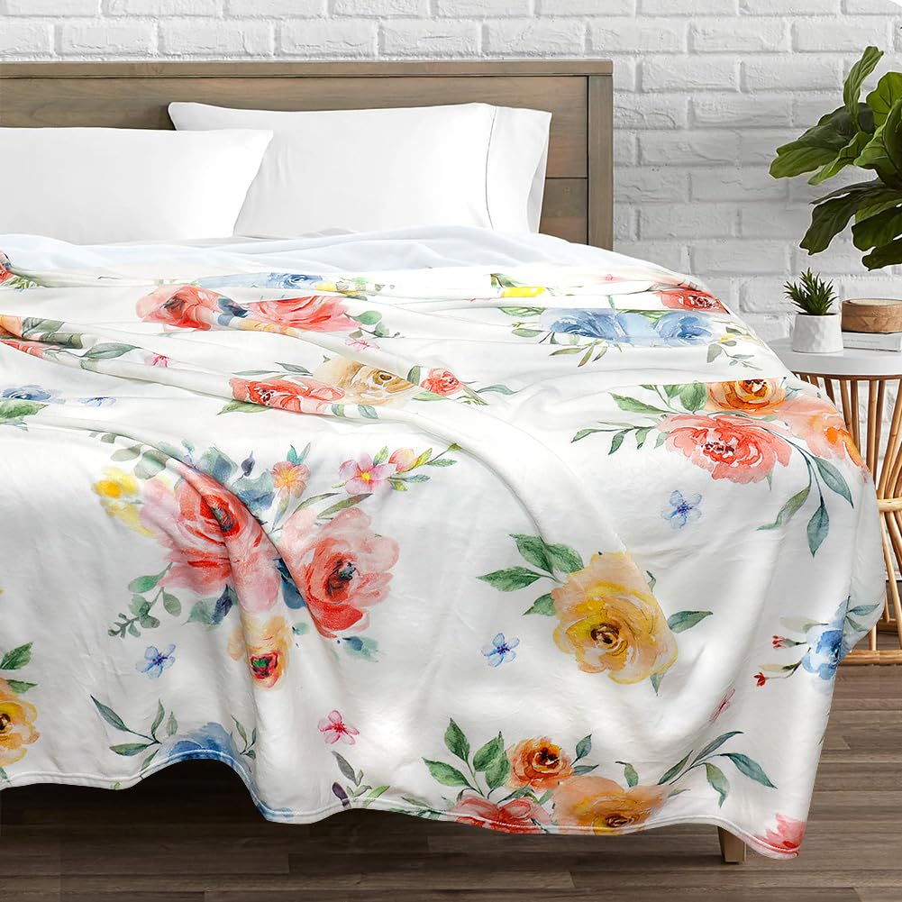 Super Soft Cozy Throw Blanket Flannel Fleece Lightweight Fuzzy Comfy Blankets for Couch Sofa Bed