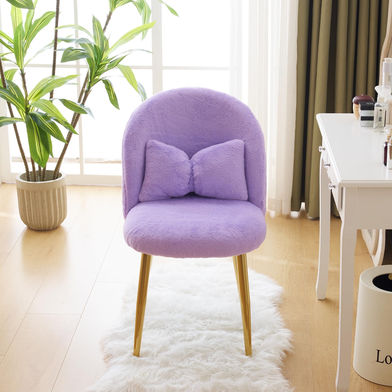 Cute, non-wheeled desk chair with backrest, fluffy cushion, cozy makeup chair with adjustable golden legs