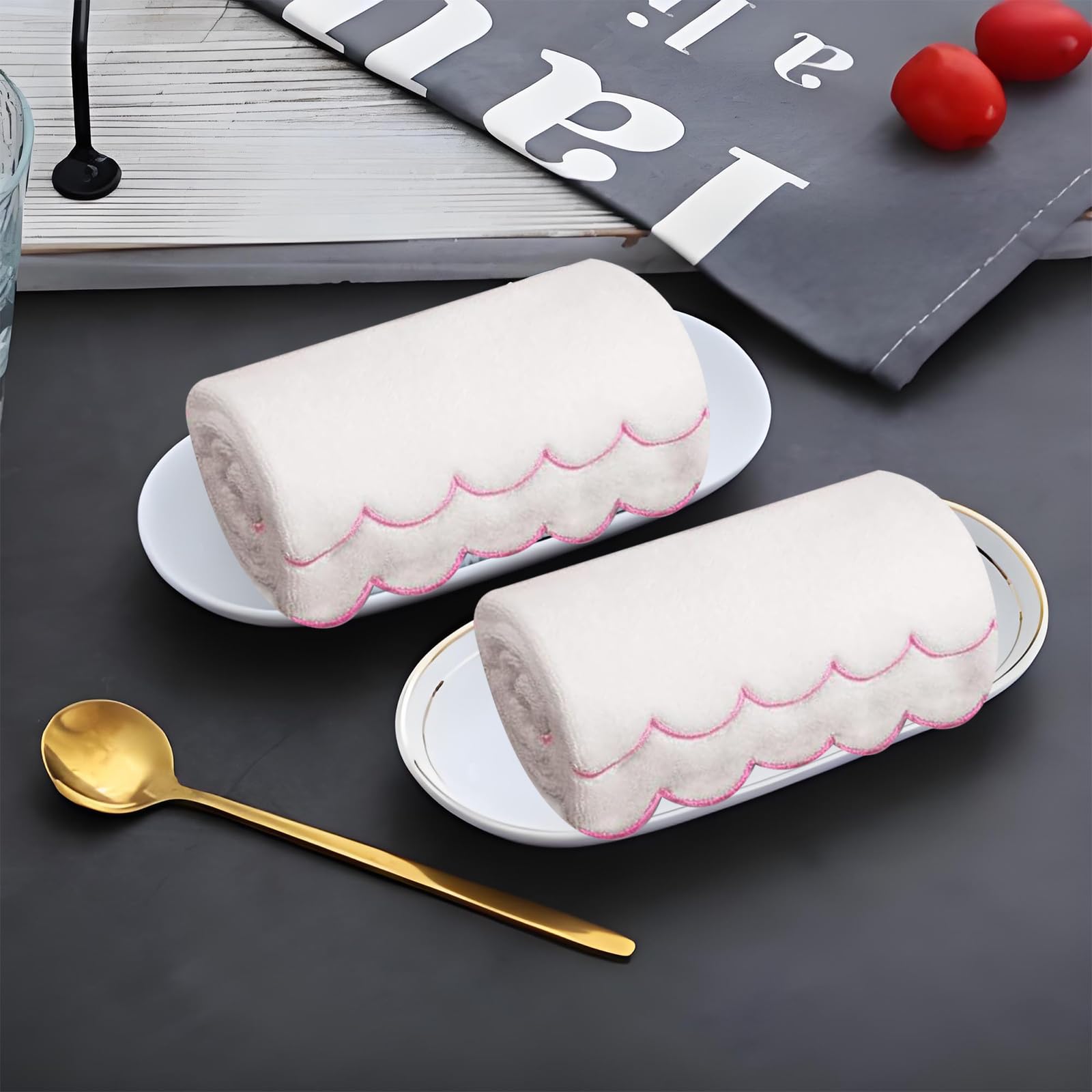 Cute 4 Set Coquette Bow Bath Towels Set 2 Bath Towels 2 Hand Towels Soft Embroidered Preppy Decorative Scalloped Towels for Bathroom