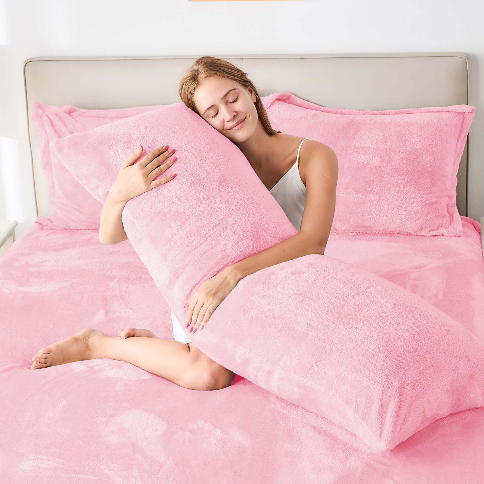 Faux Fur Pillow Cases Set of 2, Luxury Ultra Soft Fuzzy Pillowcases, Fluffy Plush Velvet Pillow Covers with Zipper, Cozy Warmth and No Shedding