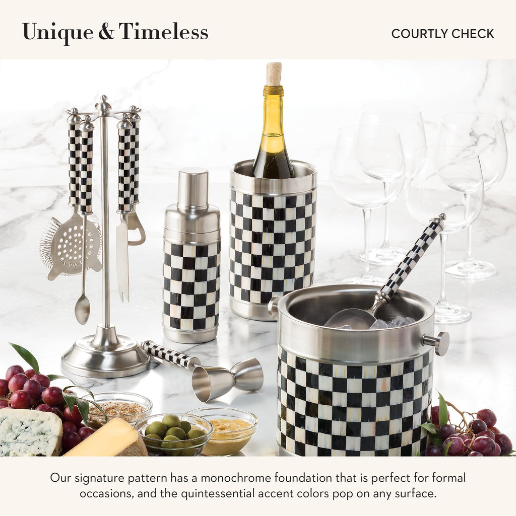 Cocktail Shaker, Stainless-Steel Shaker Cup with Lid, Bartender Equipment for Home, 20 Ounces