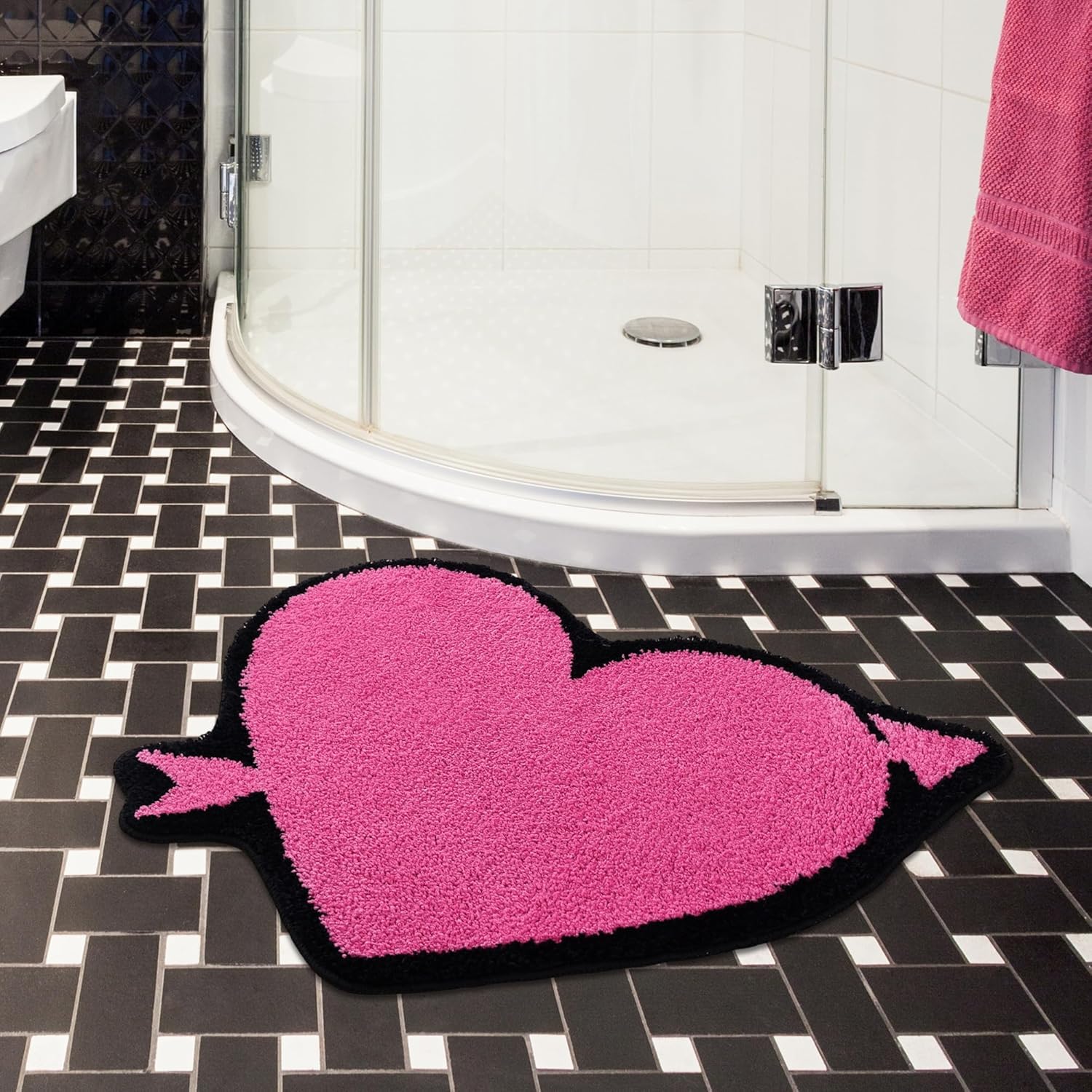 Pink Heart Shape Bathroom Mat - Soft and Absorbent Bath Mat, Non Slip Washable Bath Rug for Shower Bedroom Kitchen Living Room Decor