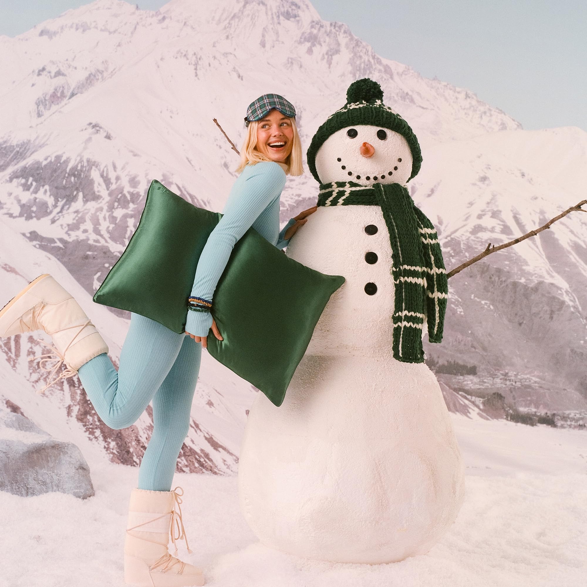 Pure Silk Pillow Case with Scalloped Edge - 100% Pure 22 Momme Mulberry Silk - Queen Size Standard Pillow Case - Anti-Aging, Anti-BedHead, Anti-Sleep Crease, Sunshade (20" x 30")