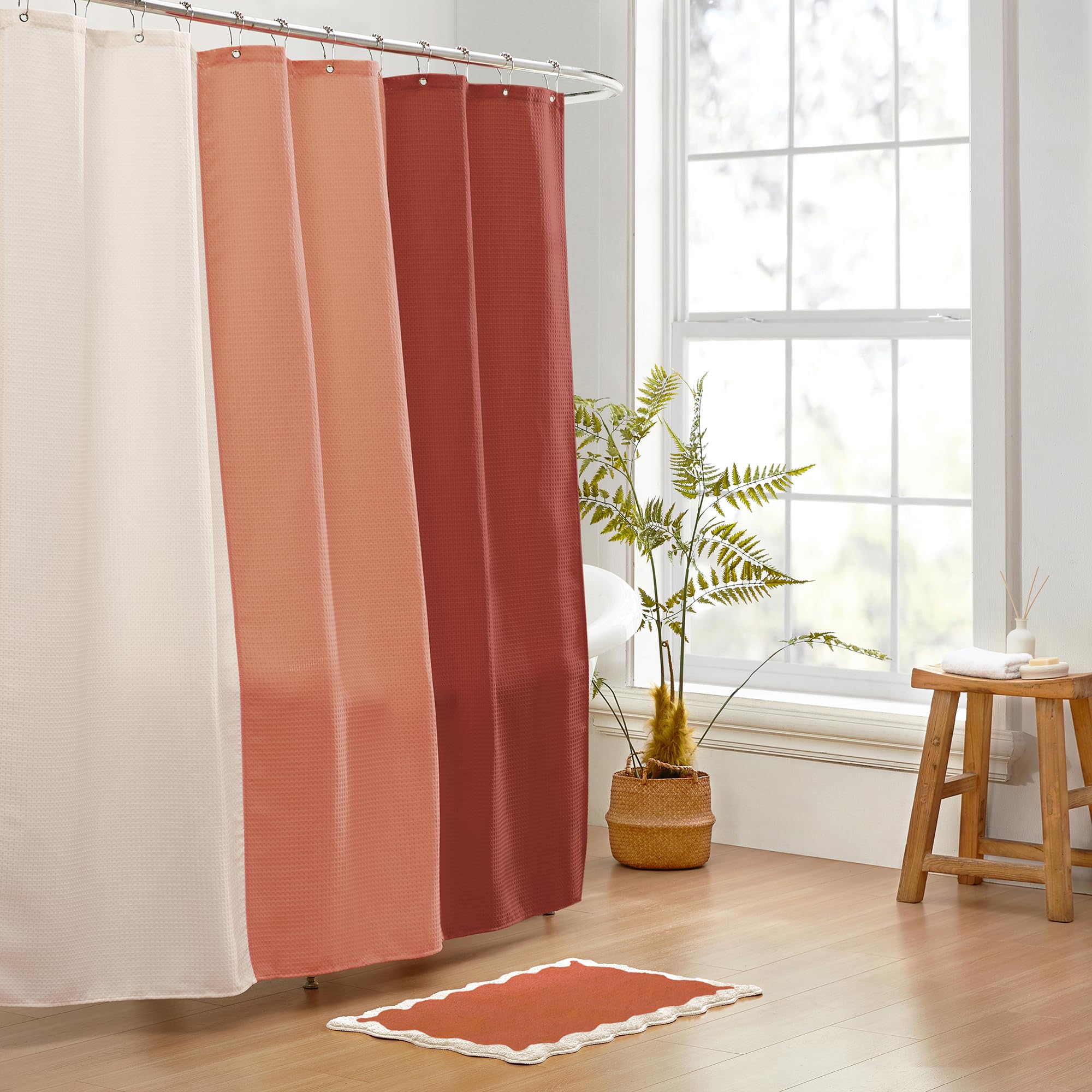 Wavy Bath Mat with Scalloped Ripple Design, Microfiber Absorbent Non Slip Tufted Rug