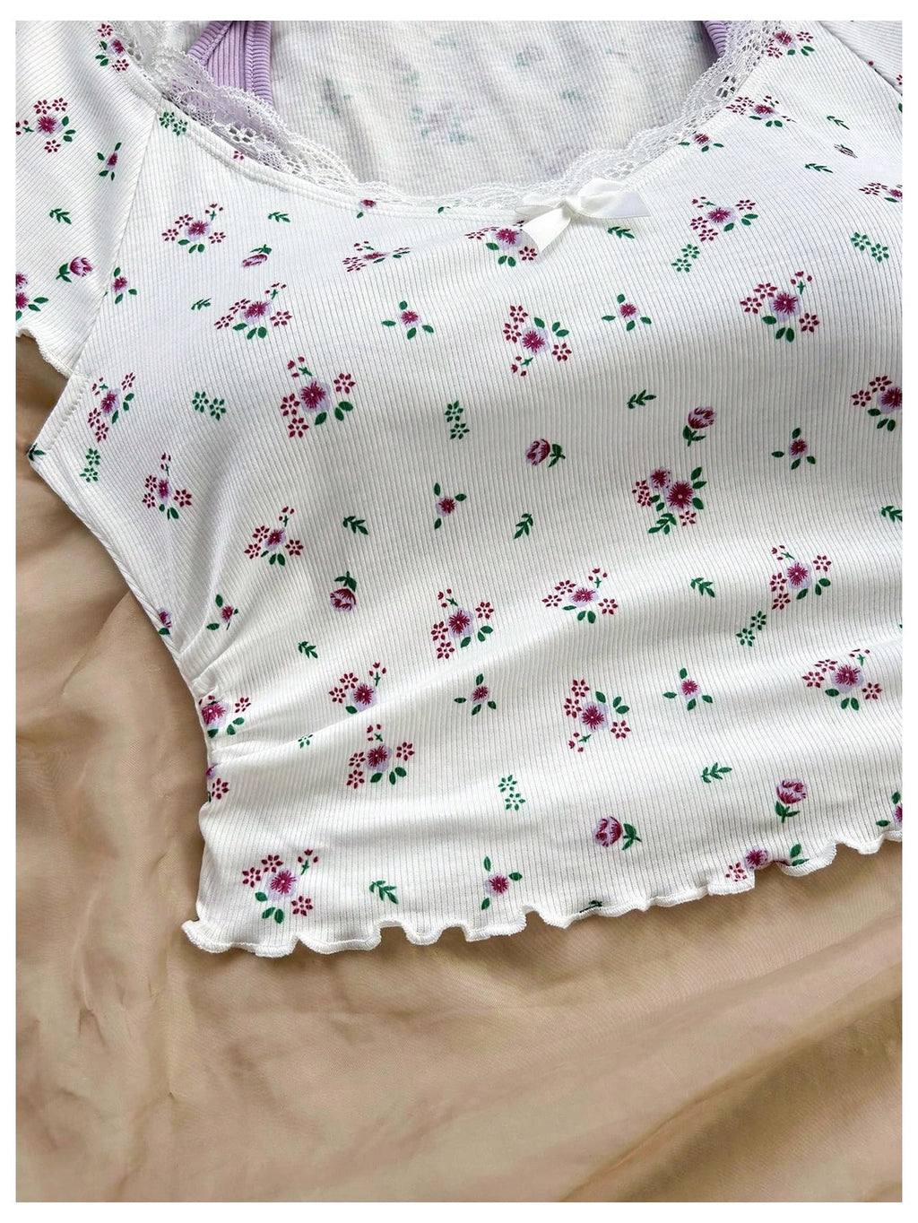 Women's Contrast Lace Halter Neck Lettuce Trim Casual Crop Tee Tops