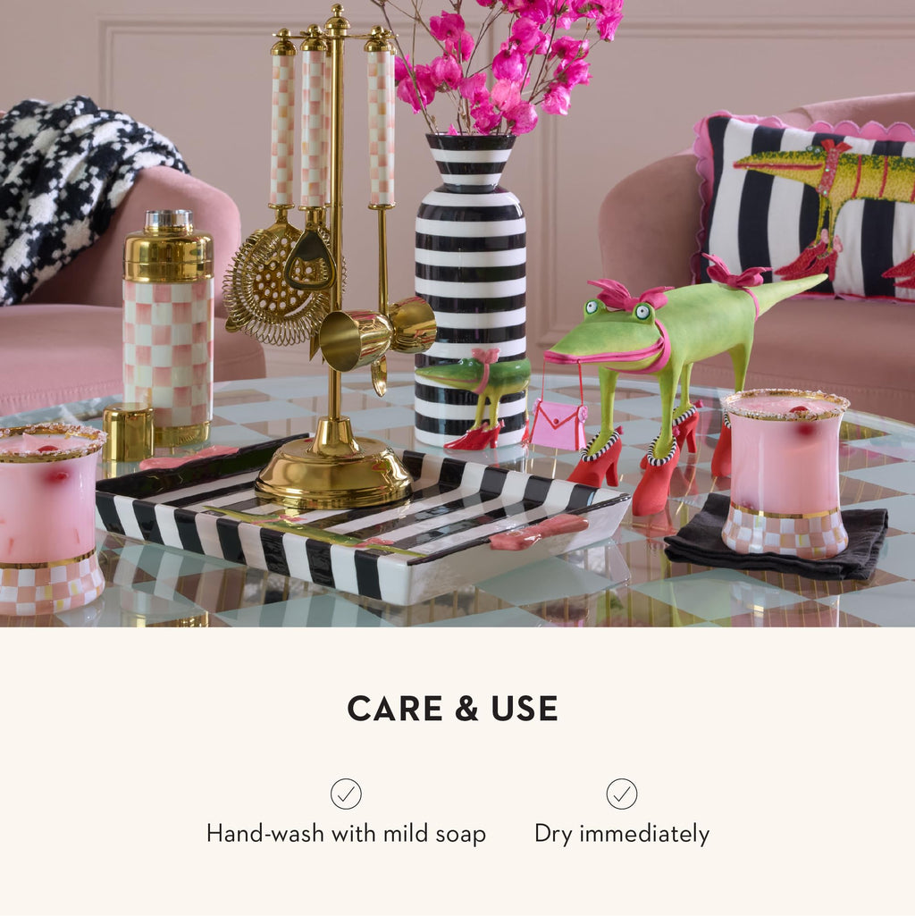 Cocktail Shaker, Stainless-Steel Shaker Cup with Lid, Bartender Equipment for Home, 20 Ounces