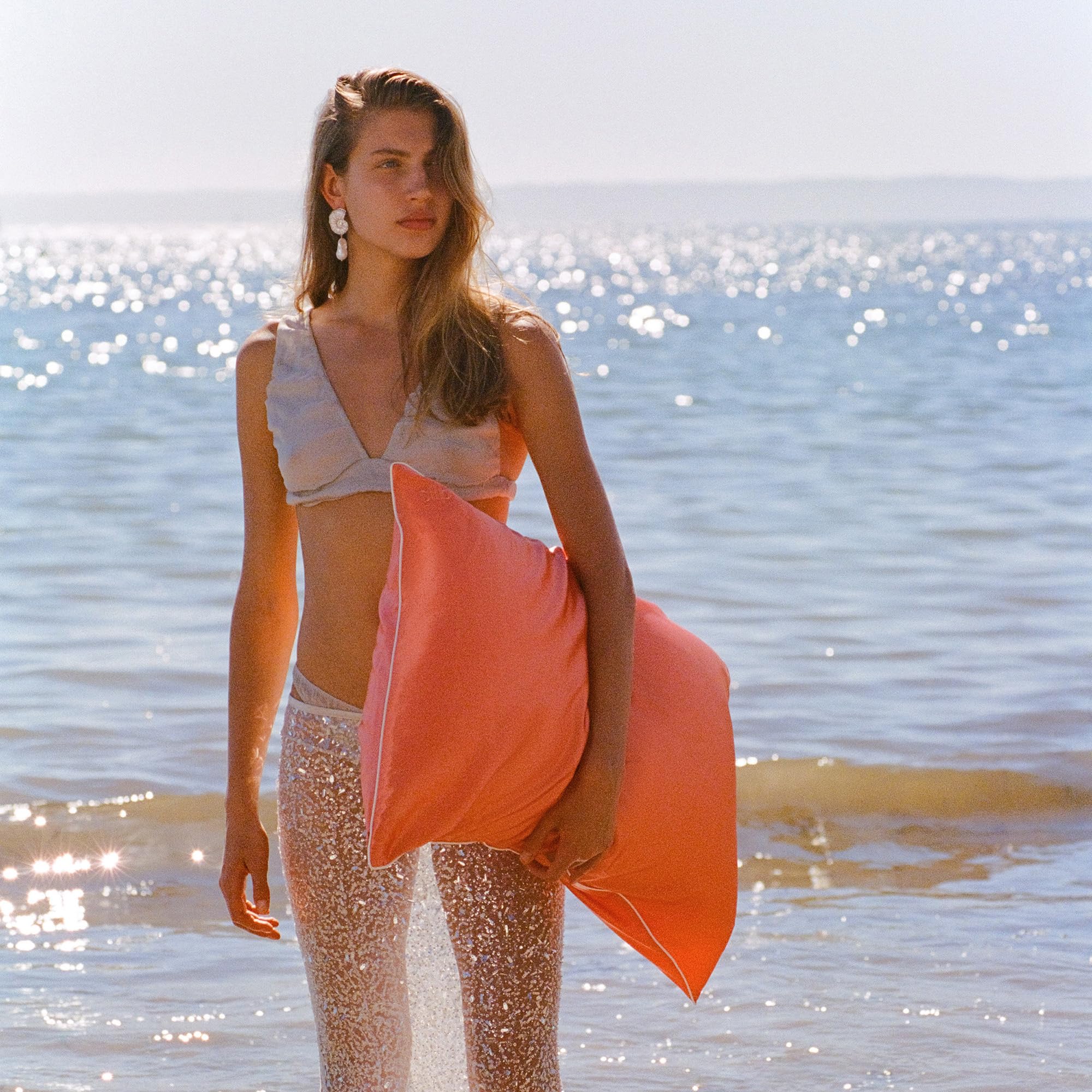 Pure Silk Pillow Case with Scalloped Edge - 100% Pure 22 Momme Mulberry Silk - Queen Size Standard Pillow Case - Anti-Aging, Anti-BedHead, Anti-Sleep Crease, Sunshade (20" x 30")