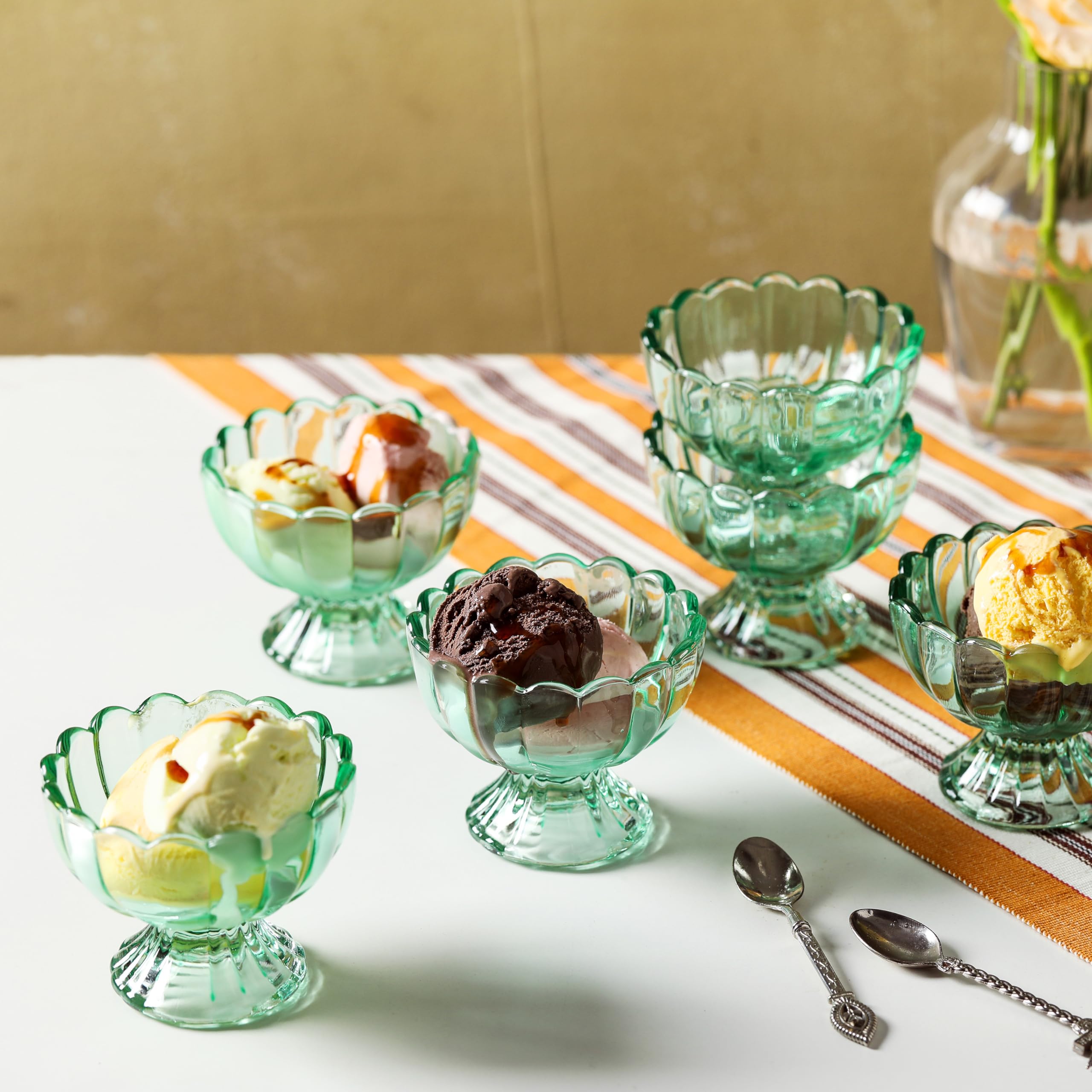 Set of 5oz Footed Tulip Glass Dessert Cups â€?Perfect for Ice Cream, Sundaes, Fruit, Snacks, Cocktails & Holiday Parties
