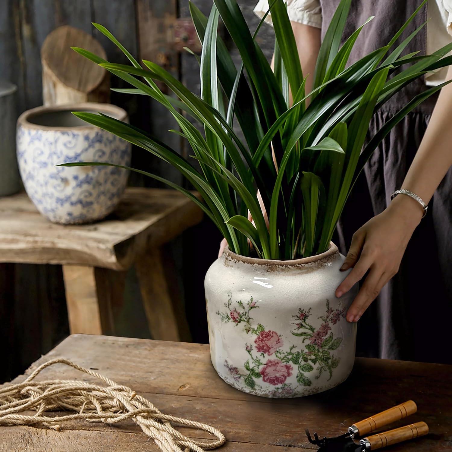 Vintage Ceramic Flower Pot, 5.9 * 6.3in Simple Relief Flower Pot