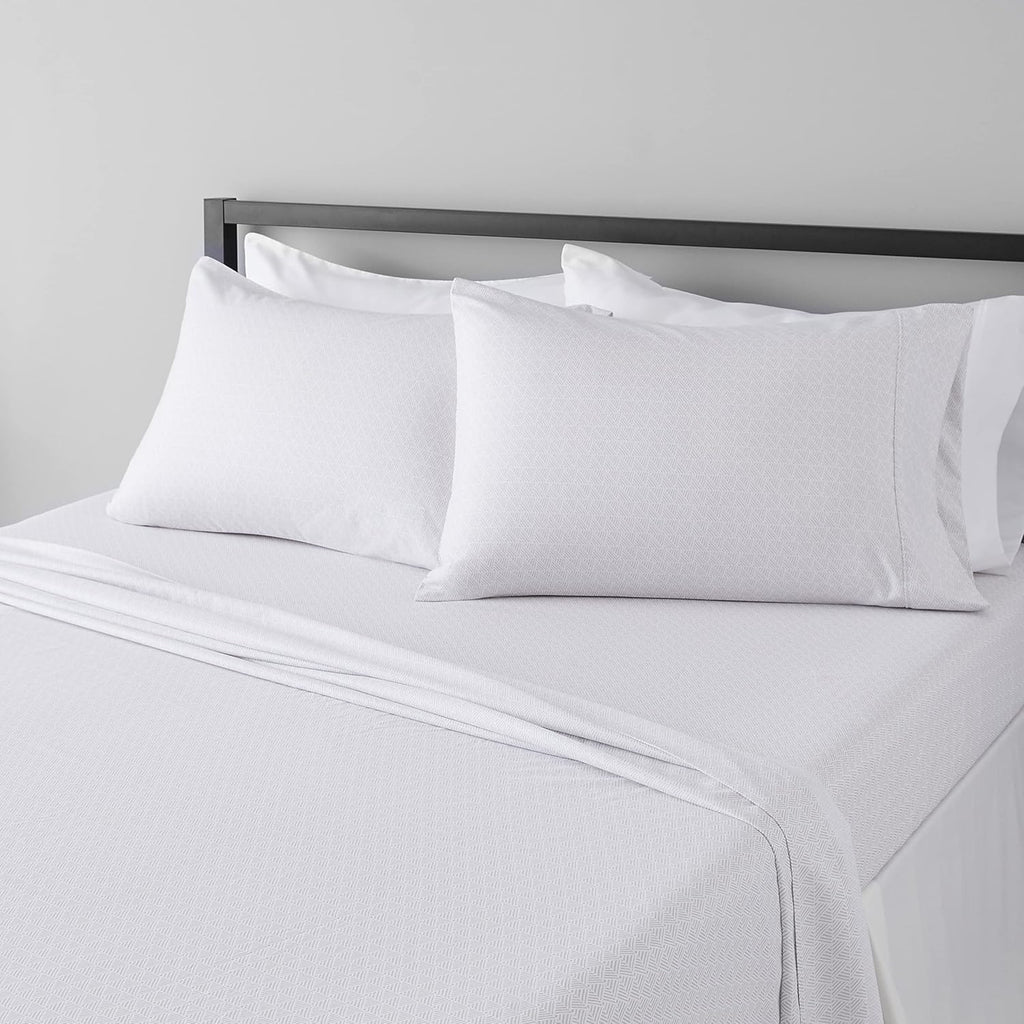 Lightweight Super Soft Easy Care Wrinkle Free Microfiber 3 Piece Bed Sheet Set with 14-Inch Deep Pockets Bedding