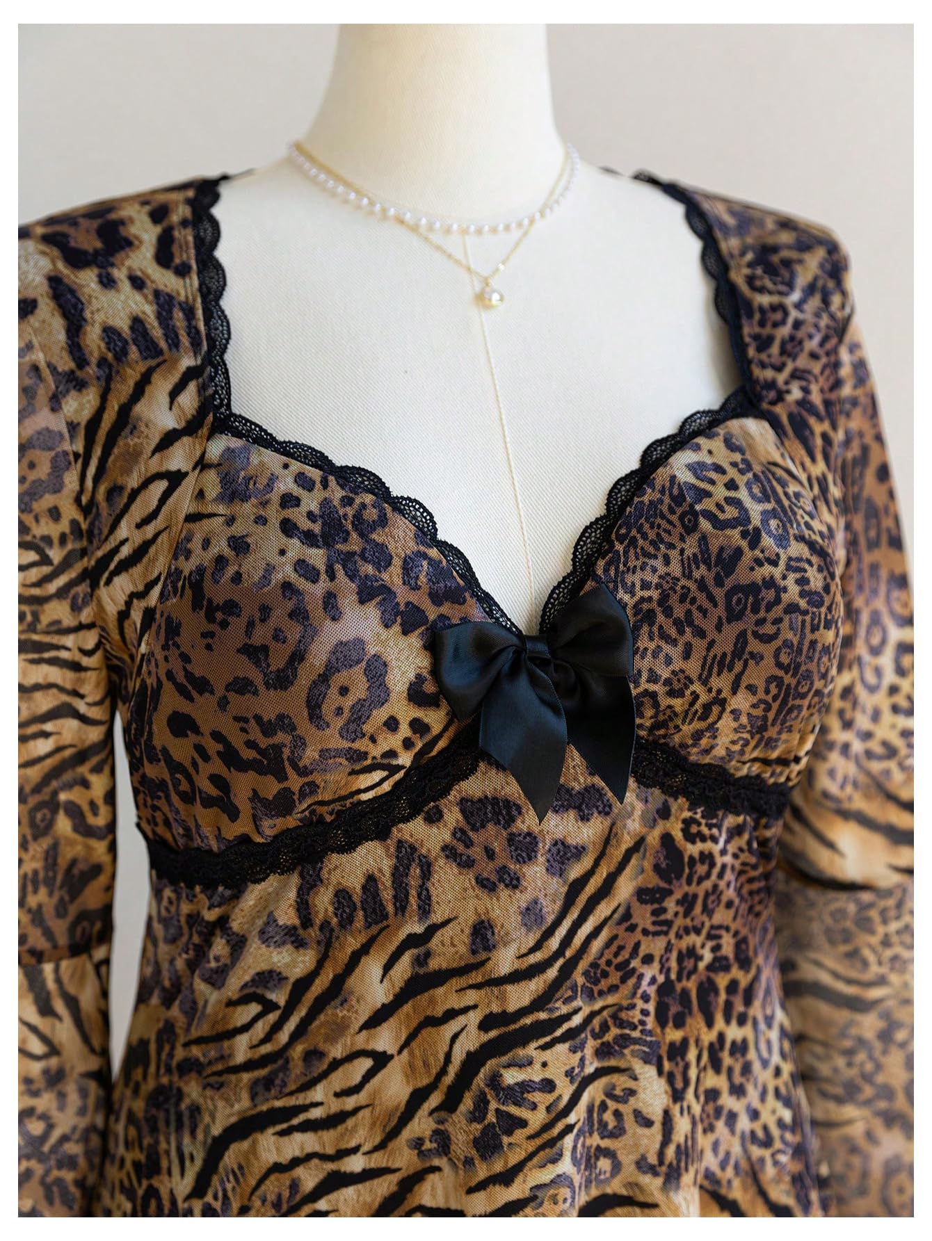 Women's Plus Size Lace Leopard Print Bell Sleeve Bow Front Dress Mini