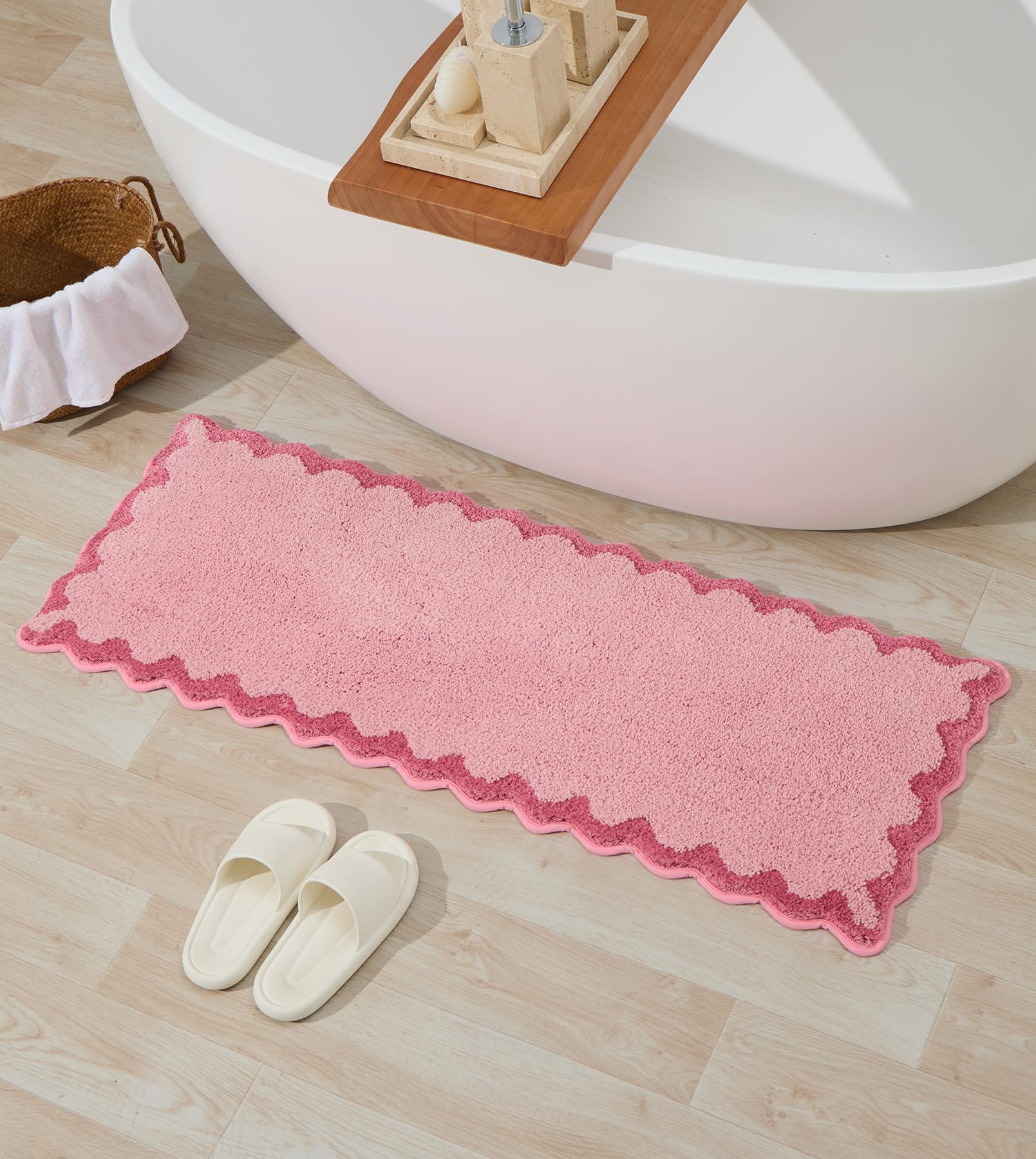 Cute Scalloped Bath Mat, Fun Plush Microfiber Scallop Bathroom Rugs Non Slip Washable Quick Dry Absorbent