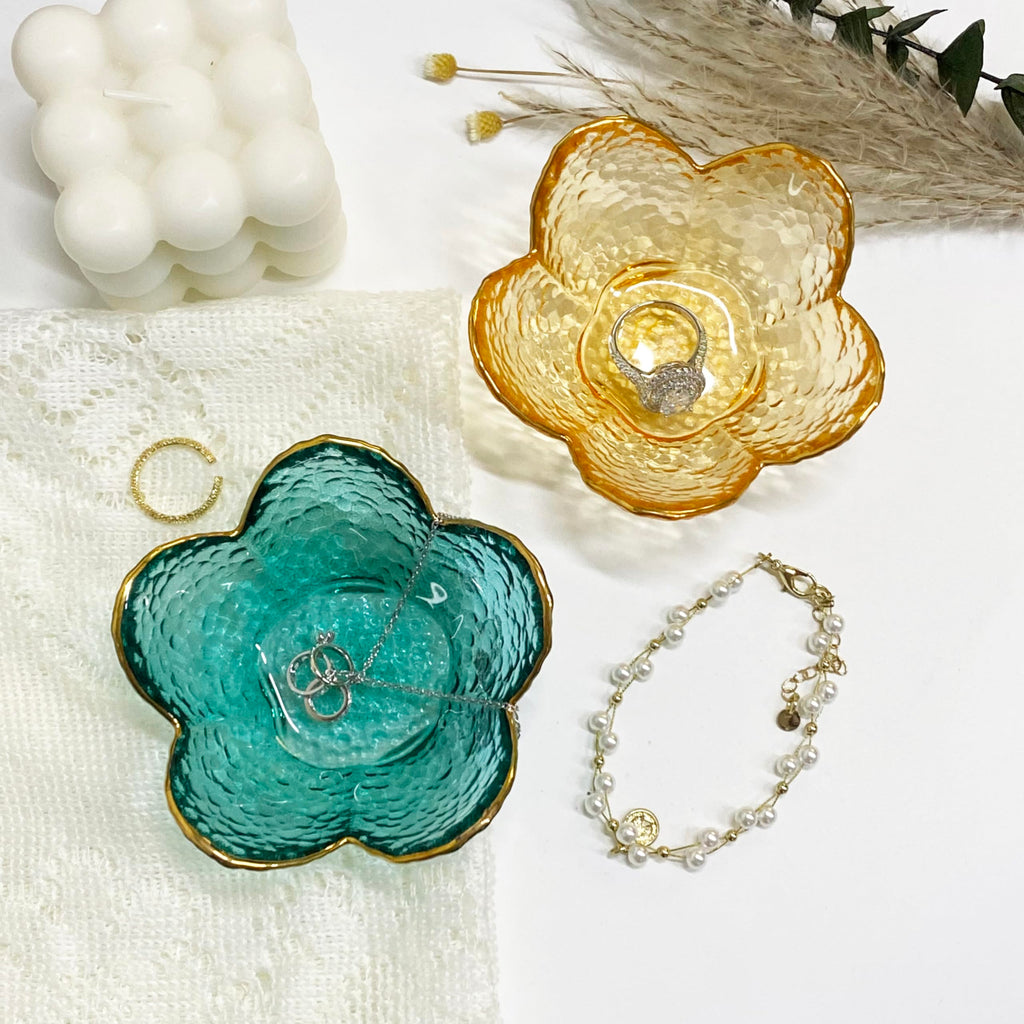 Flower Ring Dish Jewelry Tray, Decorative Glass Trinket Dish, Modern Accent Tray for Vanity Home Décor