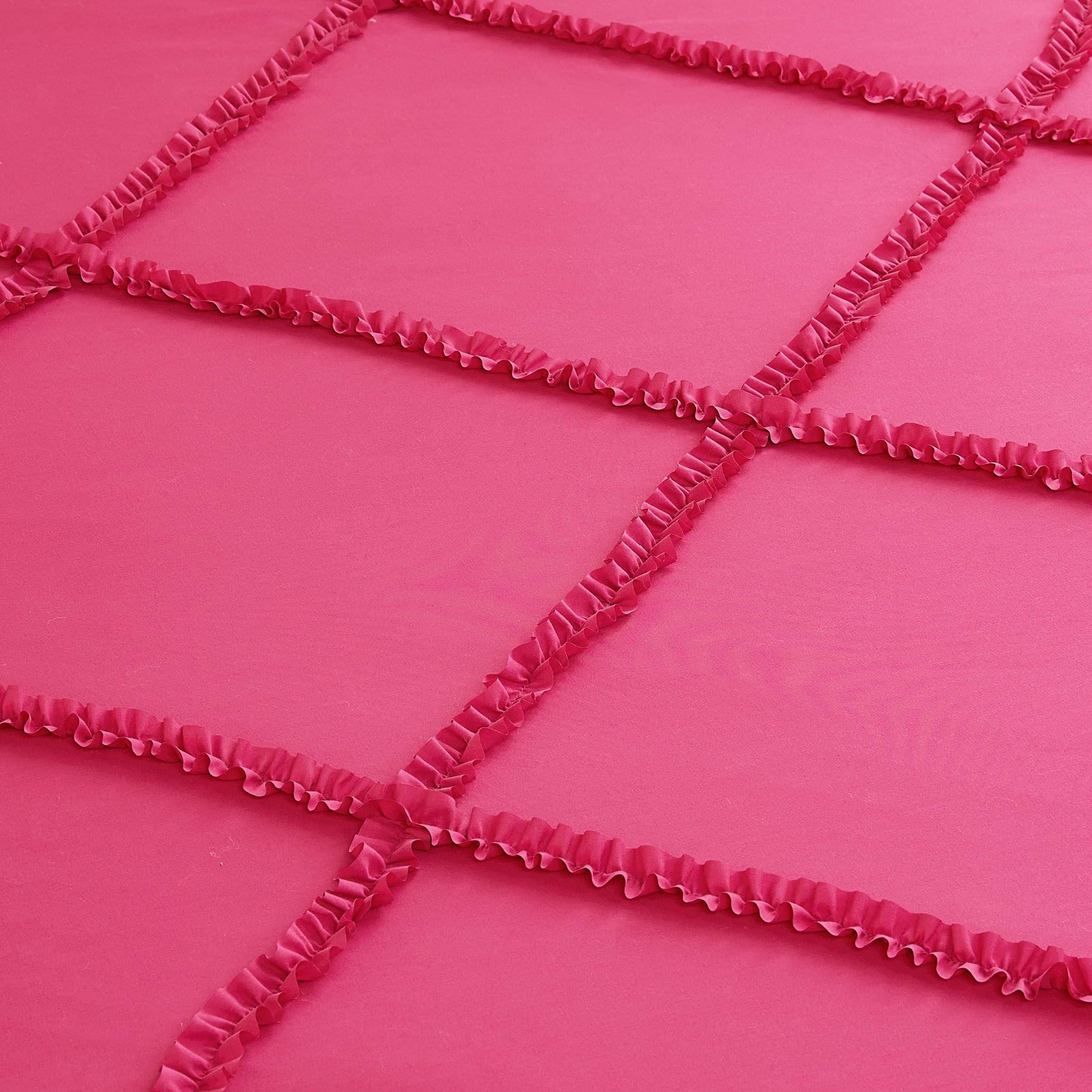 Juicy Couture Diamond Queen Comforter Set - Ruffle 3-Piece Machine Washable Reversible Bedding Comforter Set