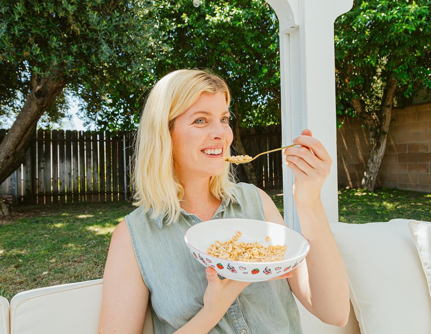 Sanrio My Melody Cupcake 9-Inch Large Ceramic Coupe Dinner Bowl For Serving Pasta, Salad, Cereal
