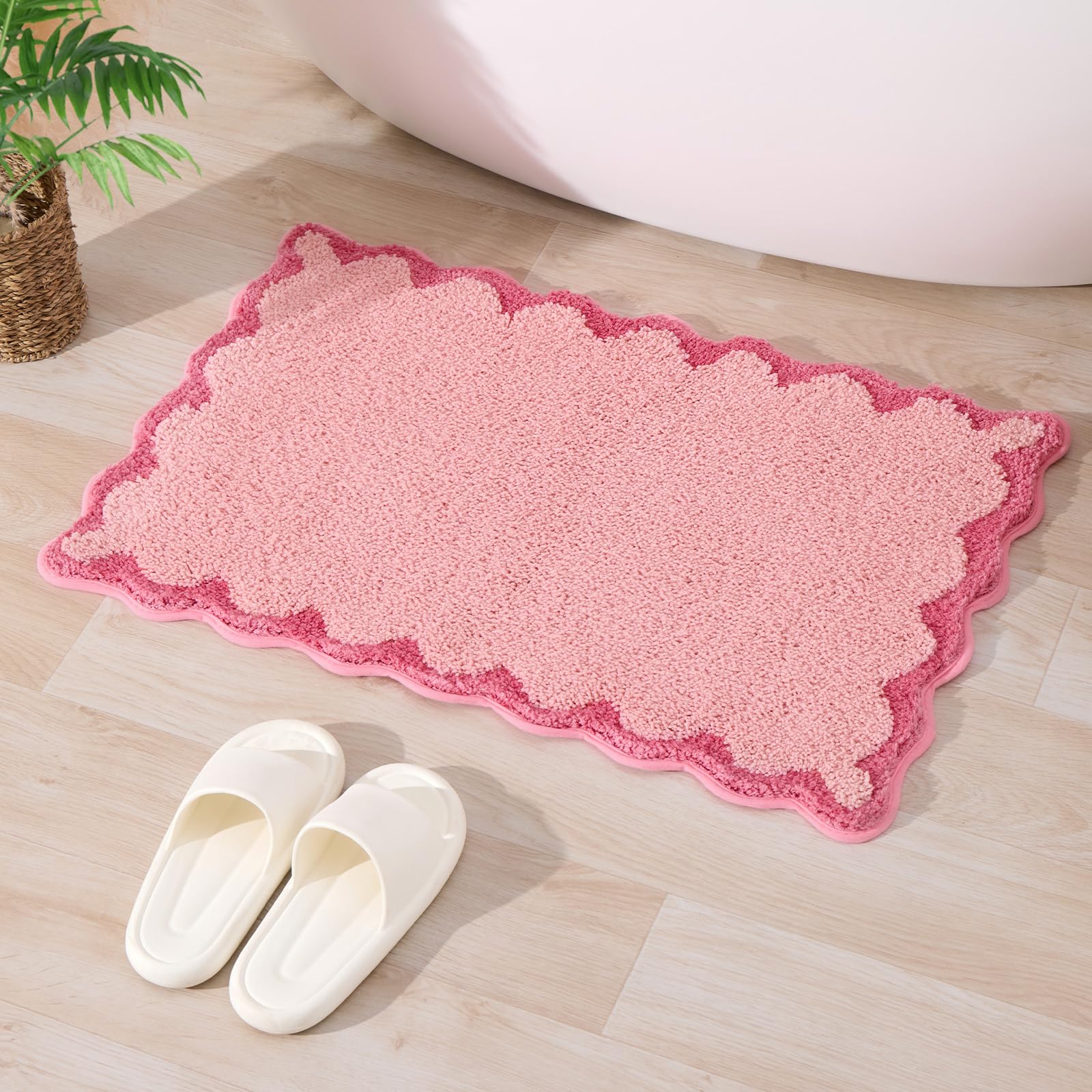 Cute Scalloped Bath Mat, Fun Plush Microfiber Scallop Bathroom Rugs Non Slip Washable Quick Dry Absorbent