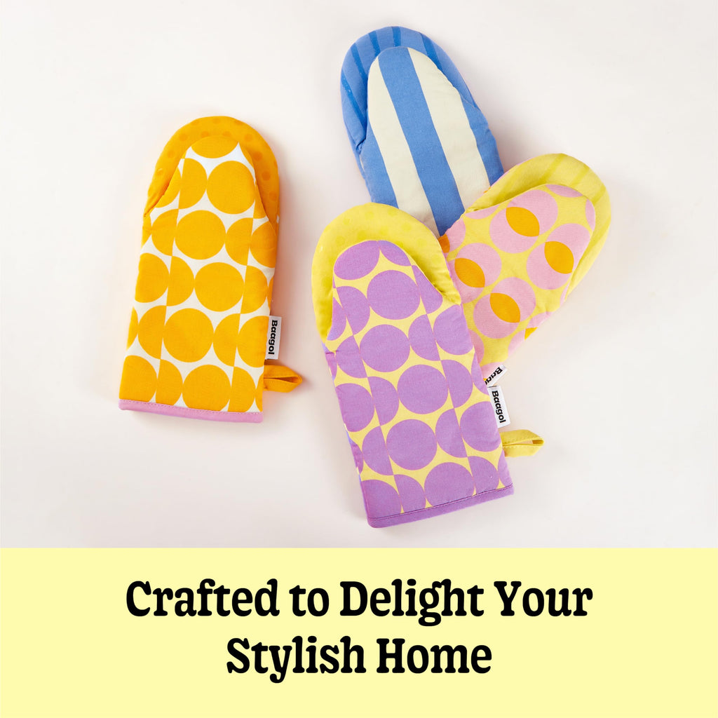 Modern and Cute Cotton Kitchen Mittens with Non-Slip Silicone Grips and Hanging Loops