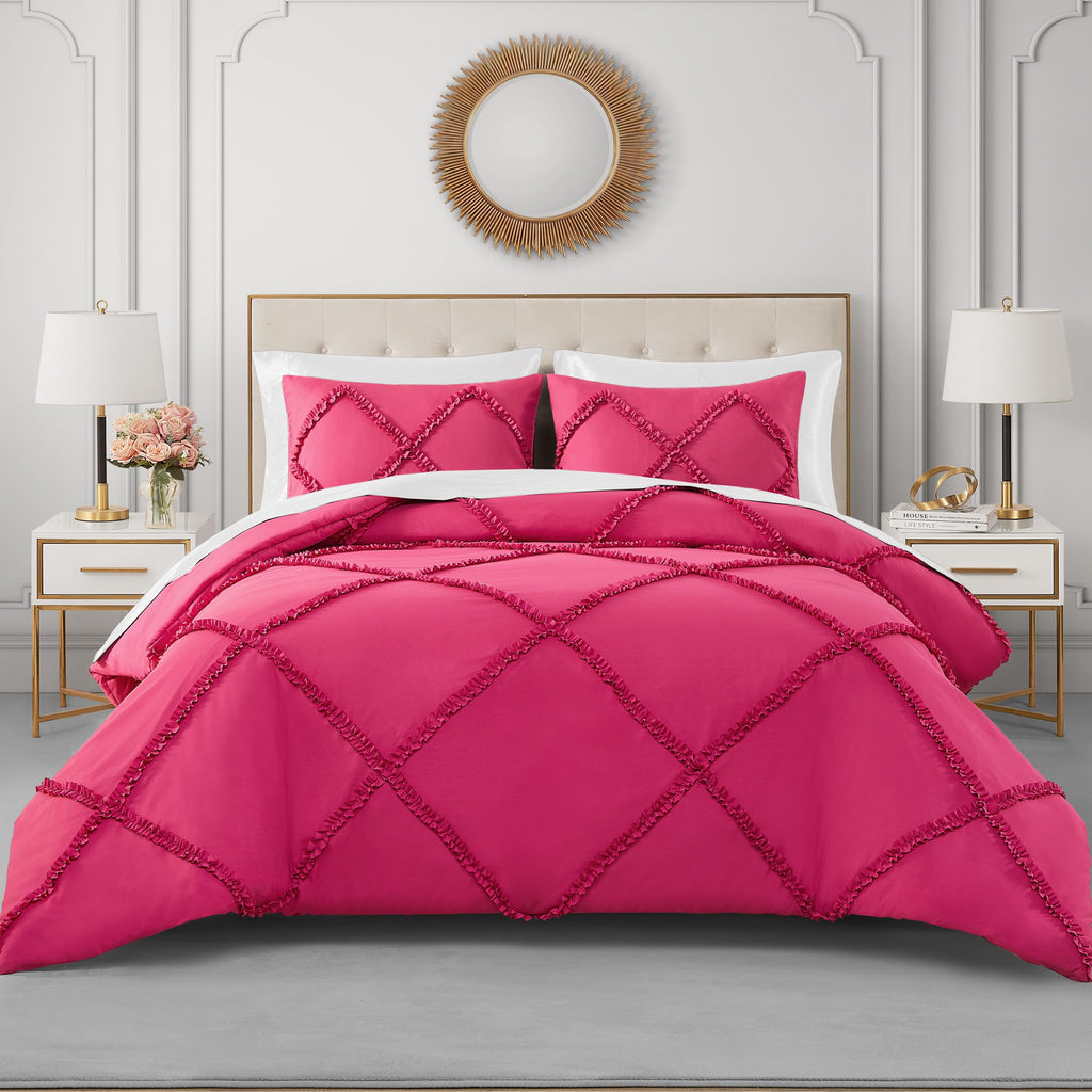 Juicy Couture Diamond Queen Comforter Set - Ruffle 3-Piece Machine Washable Reversible Bedding Comforter Set
