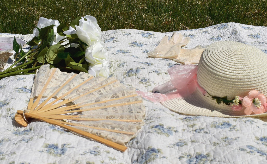 Cotton Lace Folding Handheld Fan Embroidered Hand Fan with Bamboo Staves